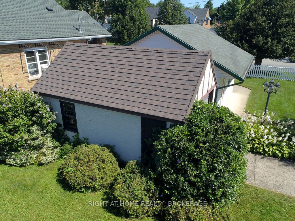 31 Stuart Avenue Property Photo 4