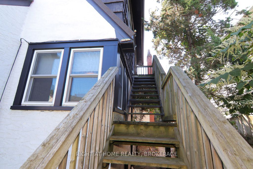 31 Stuart Avenue Property Photo 30