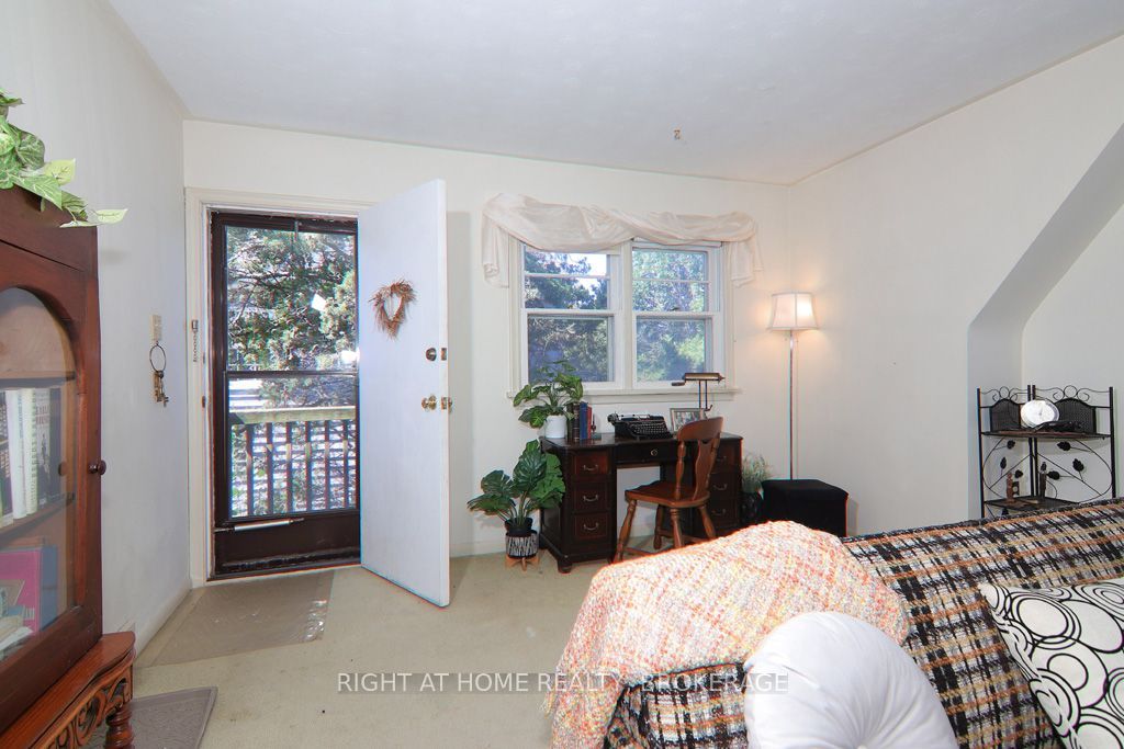 31 Stuart Avenue Property Photo 32