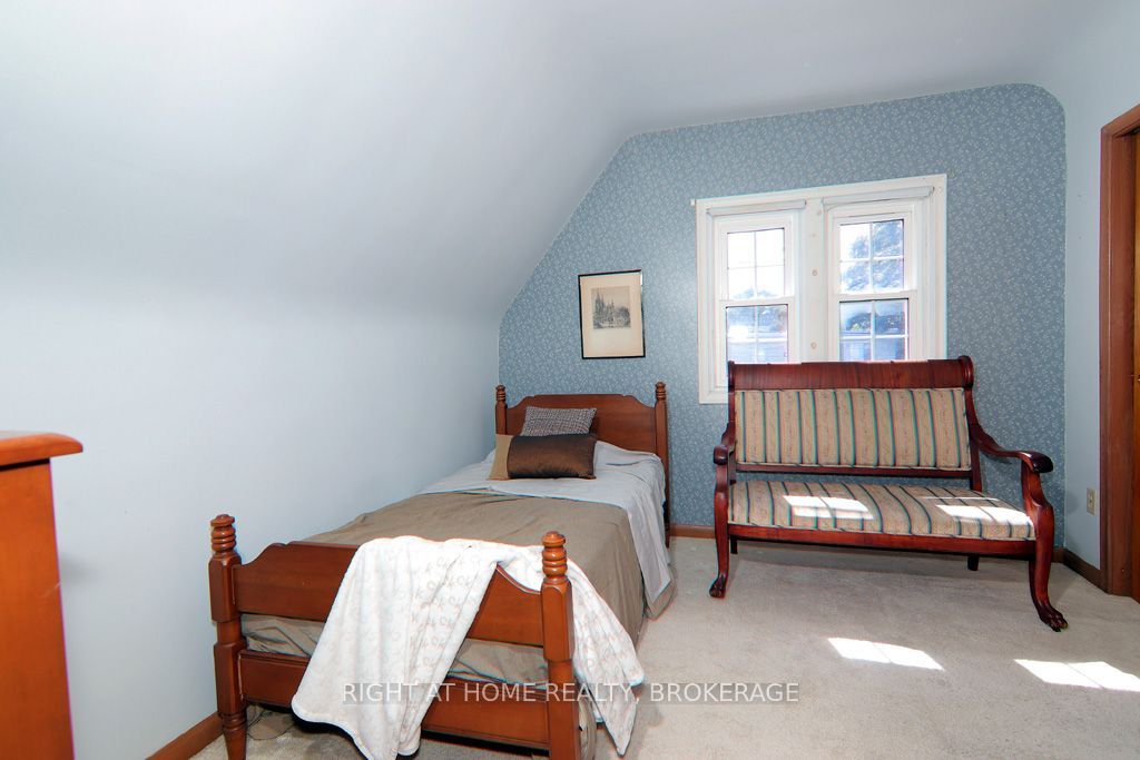 31 Stuart Avenue Property Photo 39