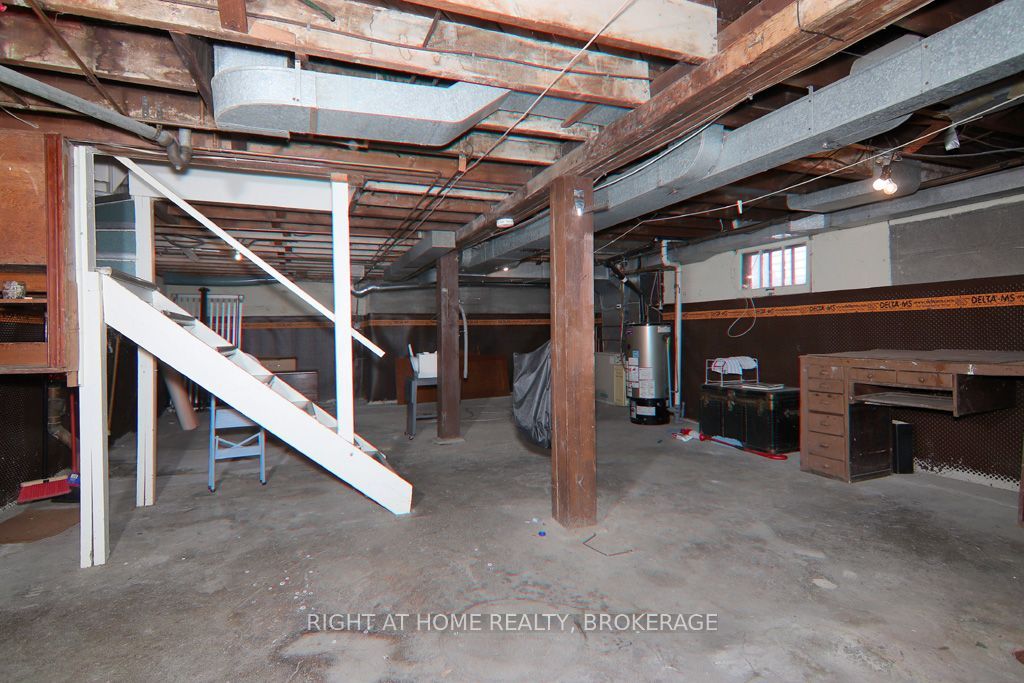 31 Stuart Avenue Property Photo 41