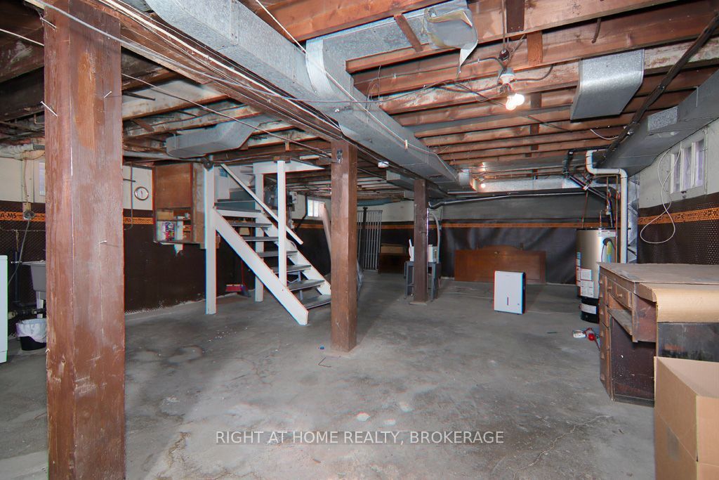 31 Stuart Avenue Property Photo 42