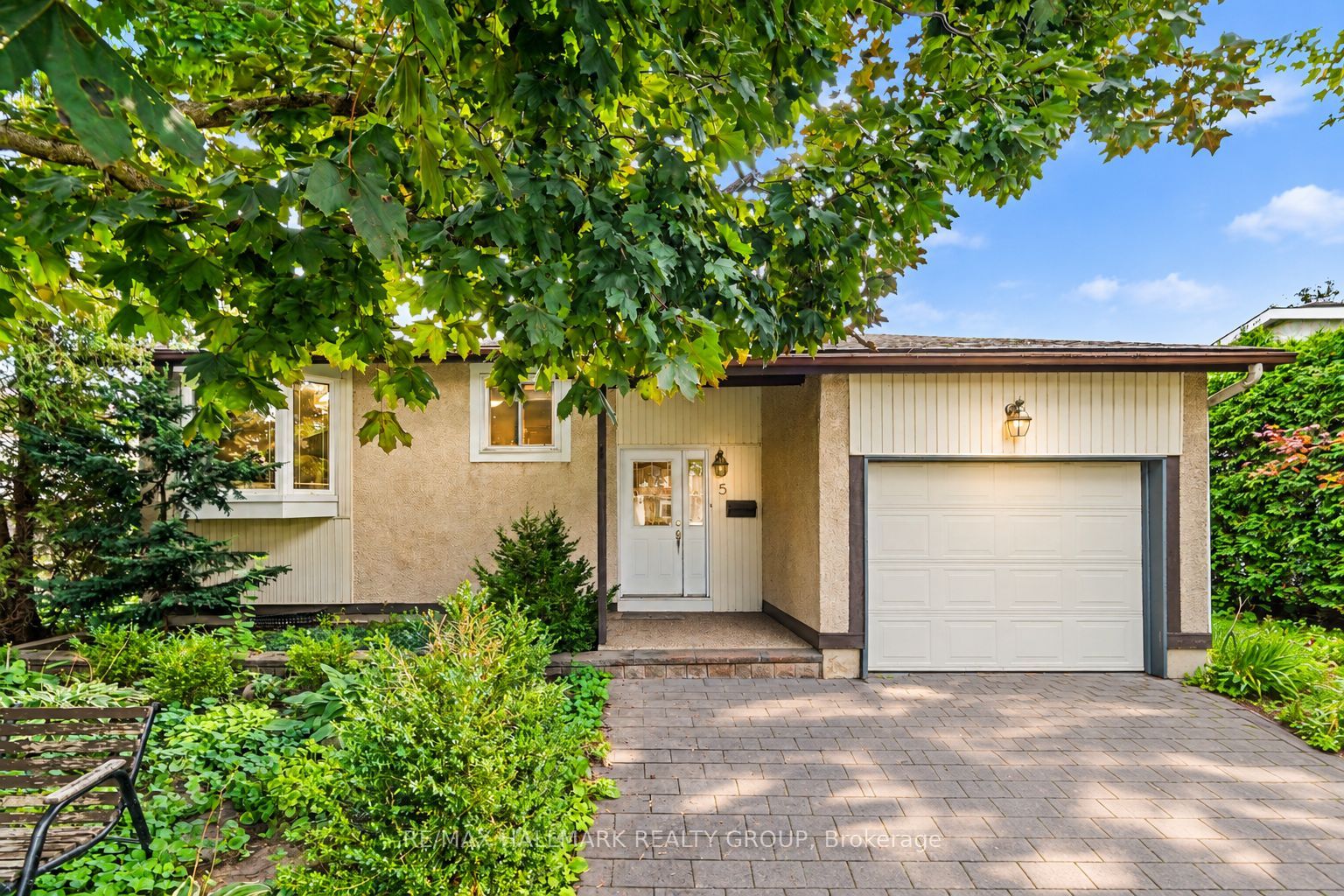 5 Lansfield Way