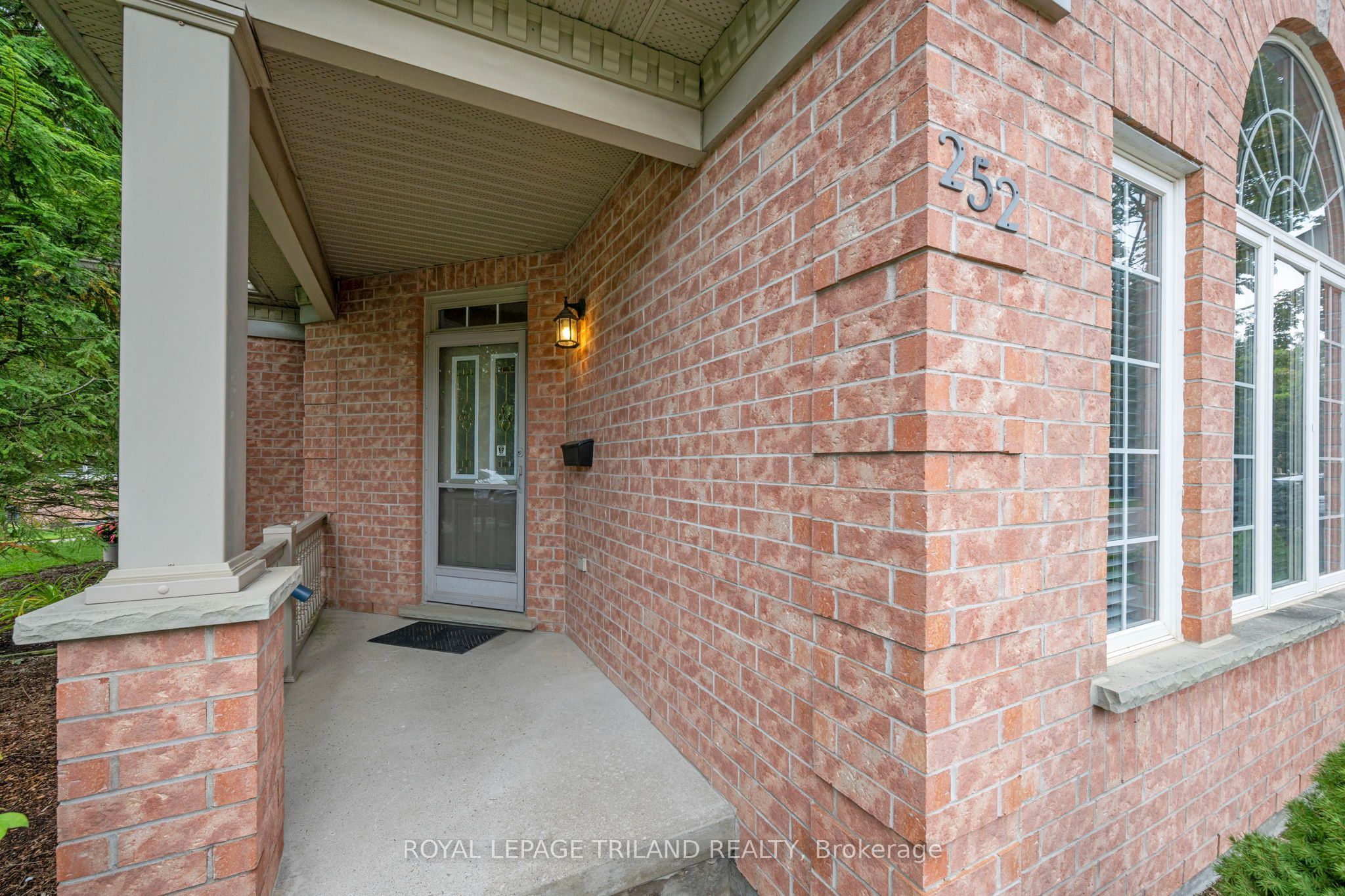2025 Meadowgate Boulevard 252 Property Photo 32
