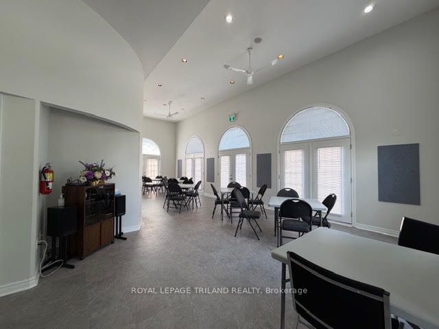 2025 Meadowgate Boulevard 252 Property Photo 43
