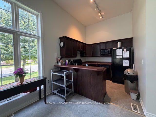2025 Meadowgate Boulevard 252 Property Photo 45