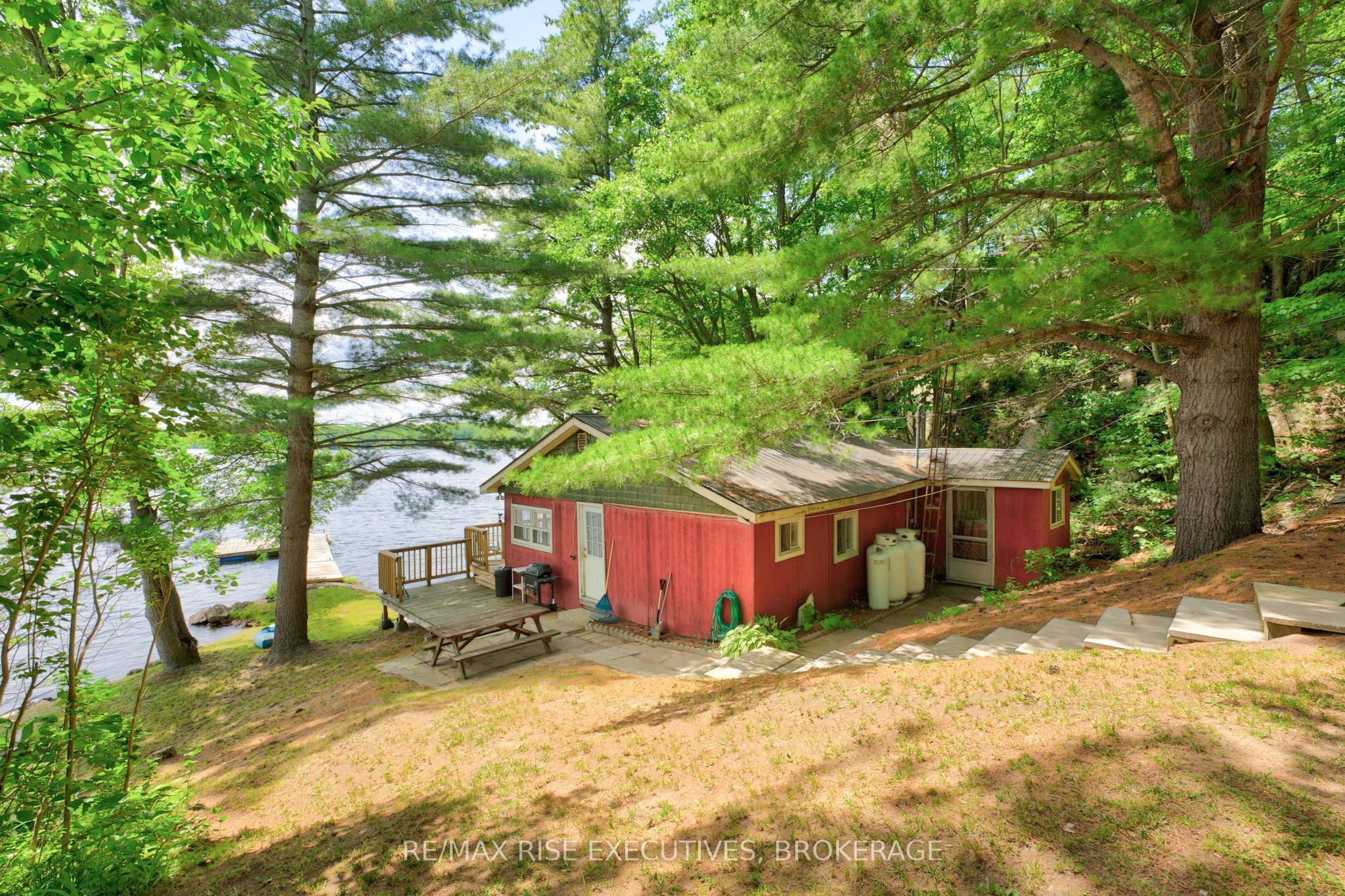 90 East Shore Lane Property Photo 2