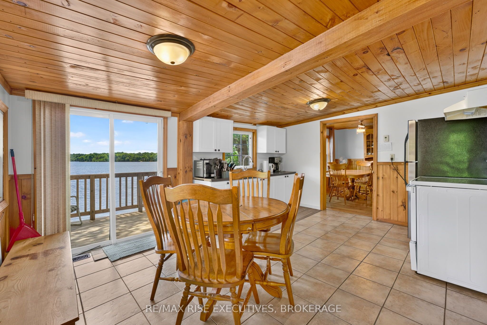 90 East Shore Lane Property Photo 3