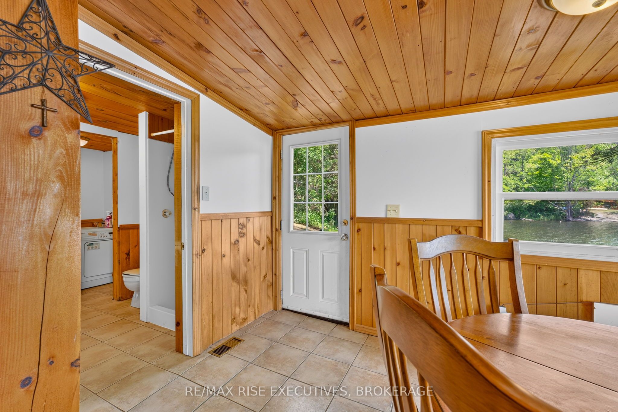 90 East Shore Lane Property Photo 4