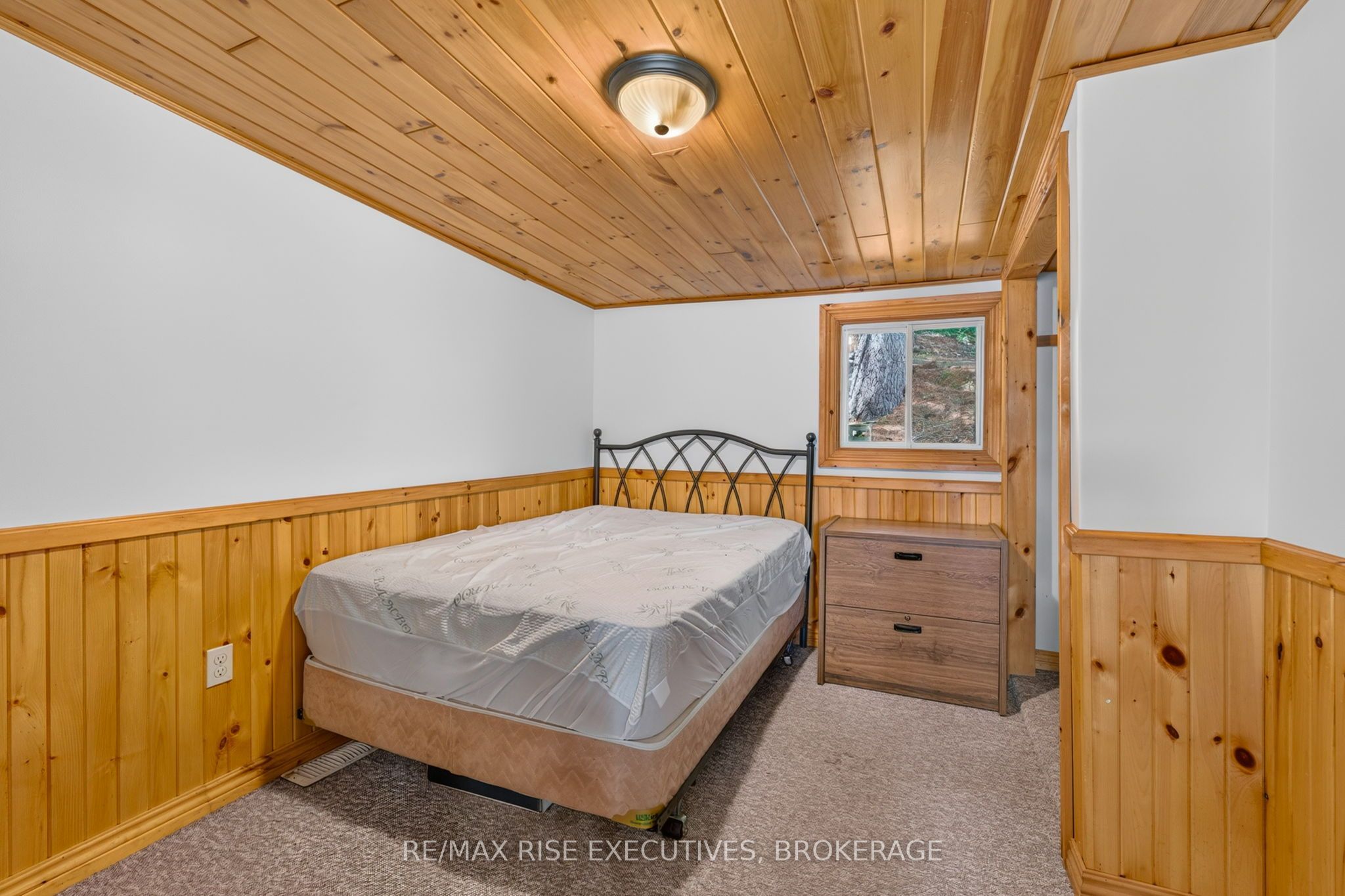 90 East Shore Lane Property Photo 10