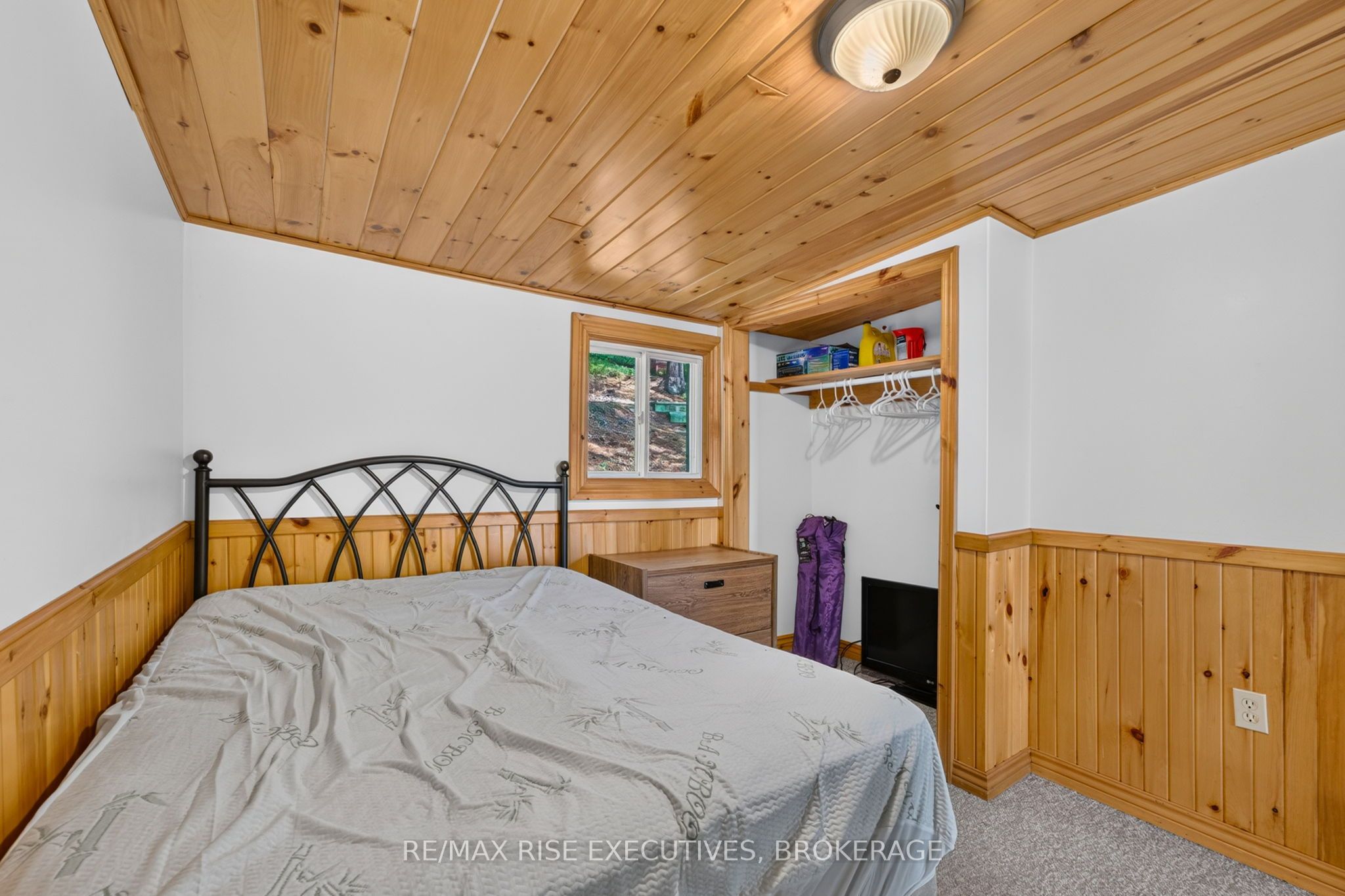 90 East Shore Lane Property Photo 11