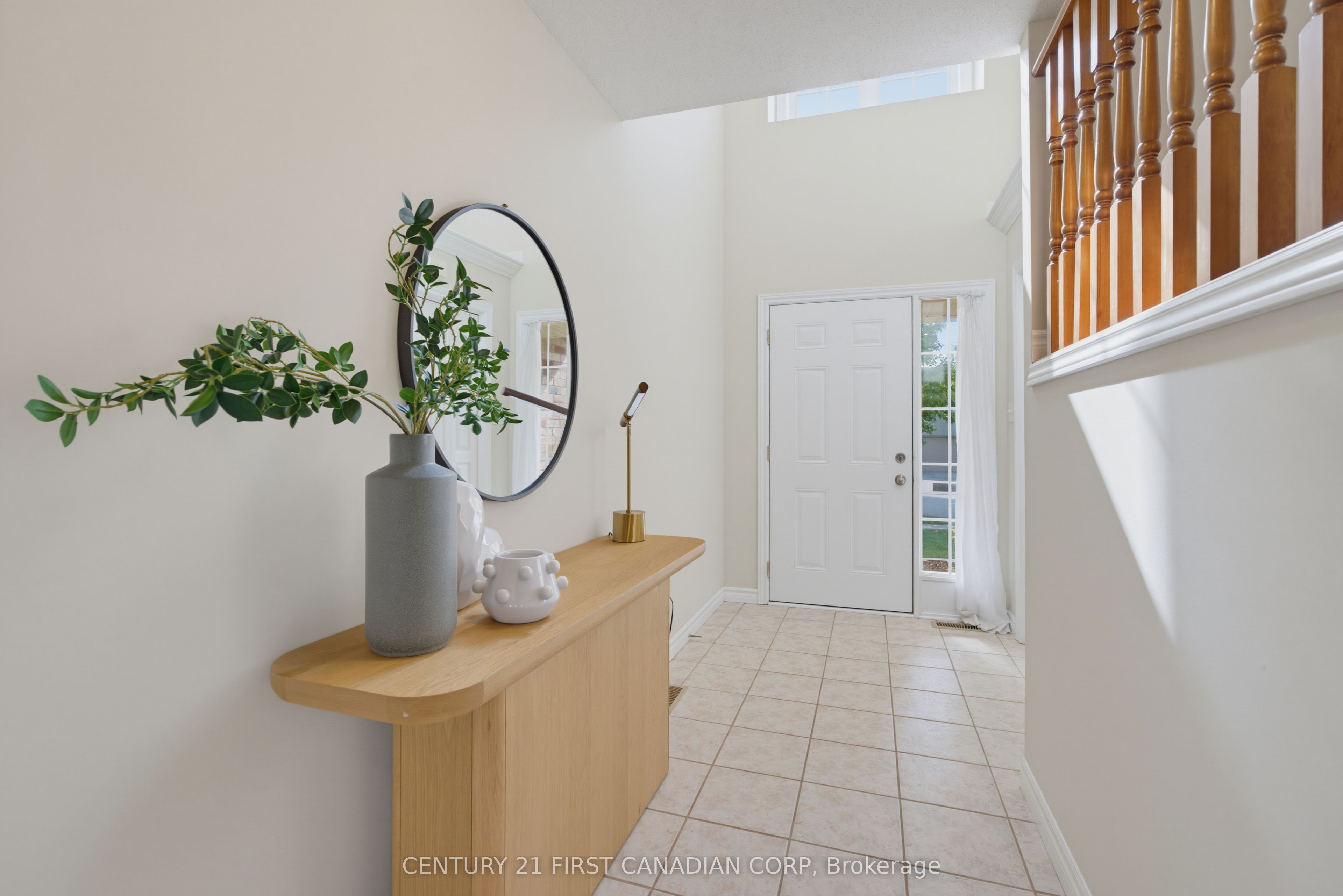 1748 Ennismore Crescent Property Photo 4