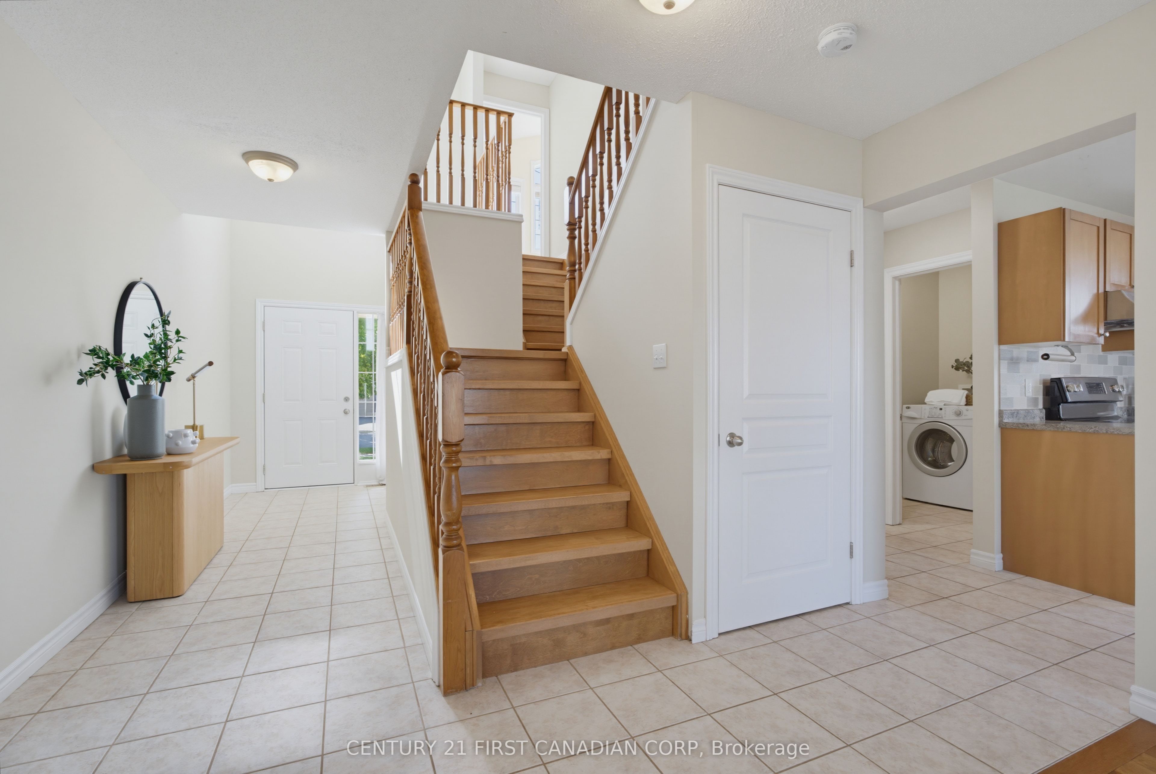 1748 Ennismore Crescent Property Photo 20