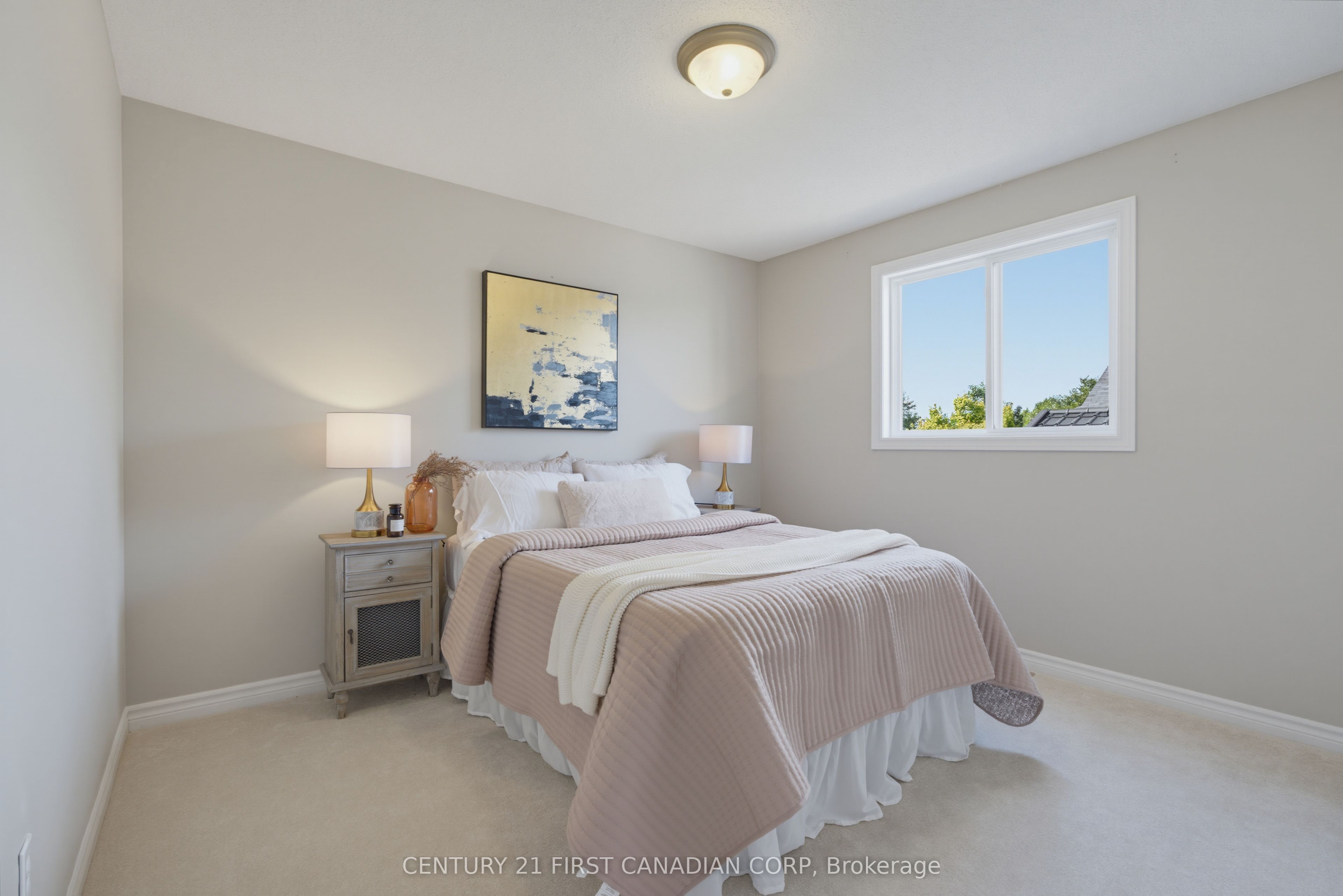 1748 Ennismore Crescent Property Photo 27