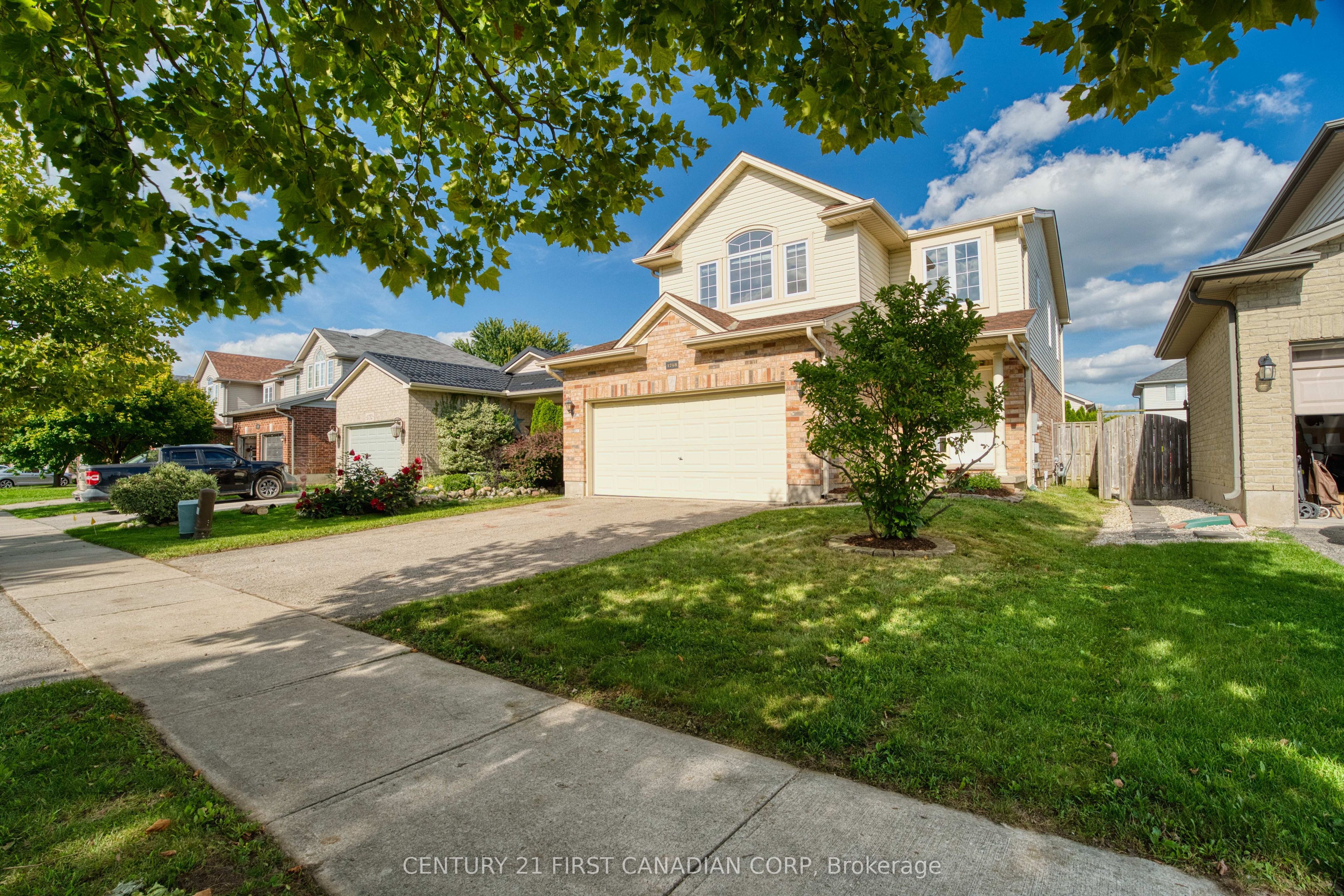 1748 Ennismore Crescent Property Photo 39