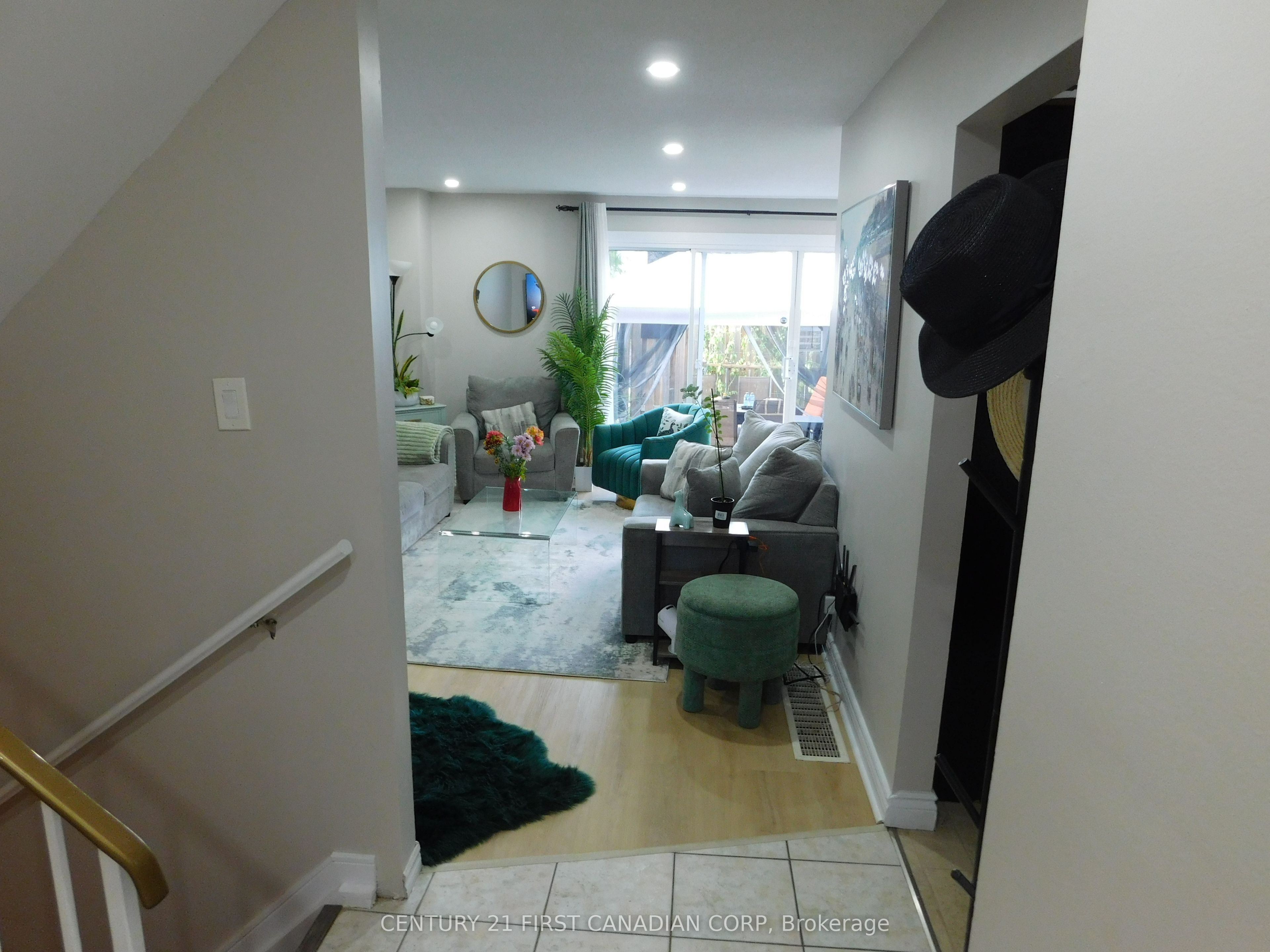 500 Osgoode Drive 2 Property Photo 5