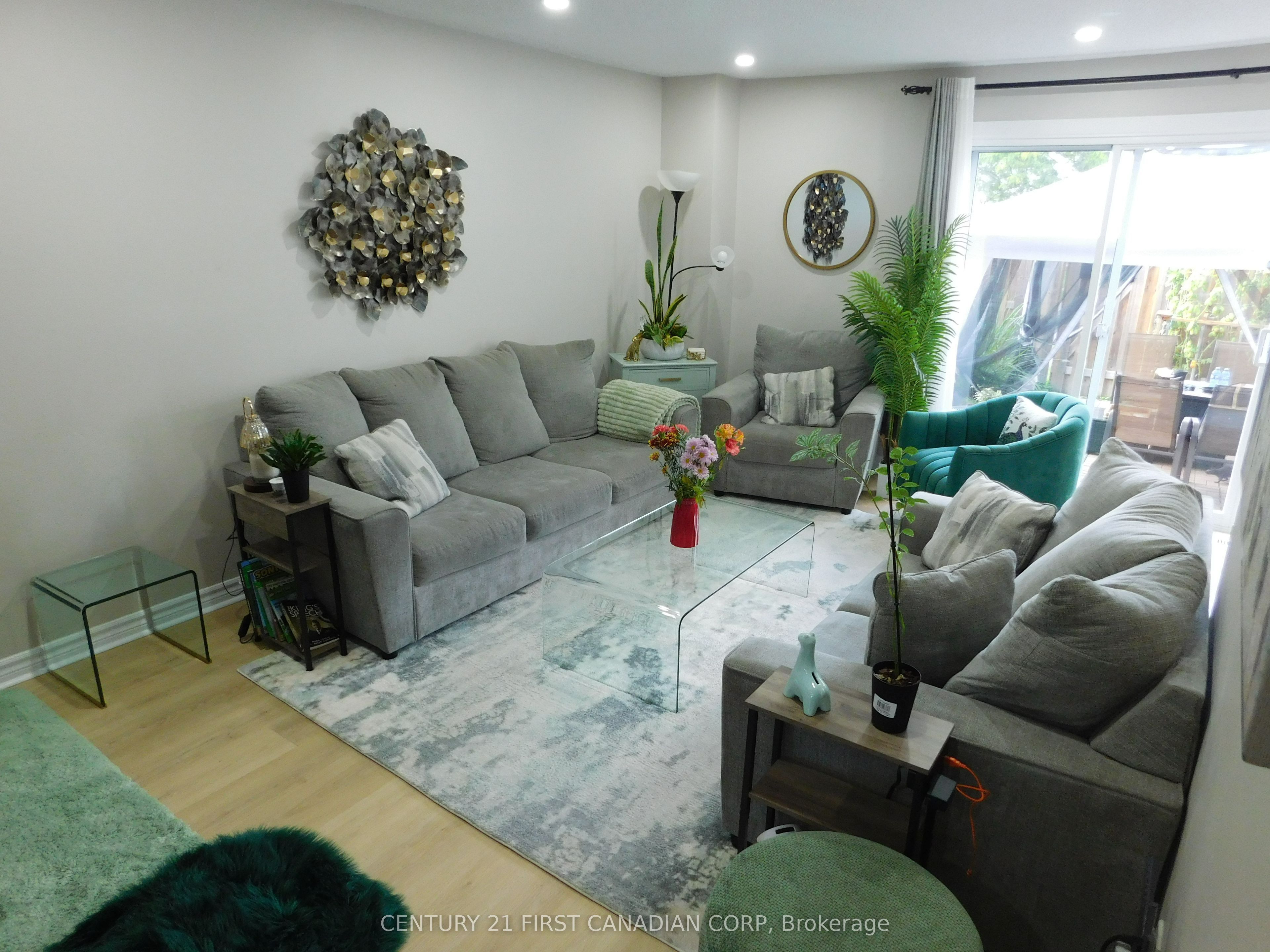 500 Osgoode Drive 2 Property Photo 7