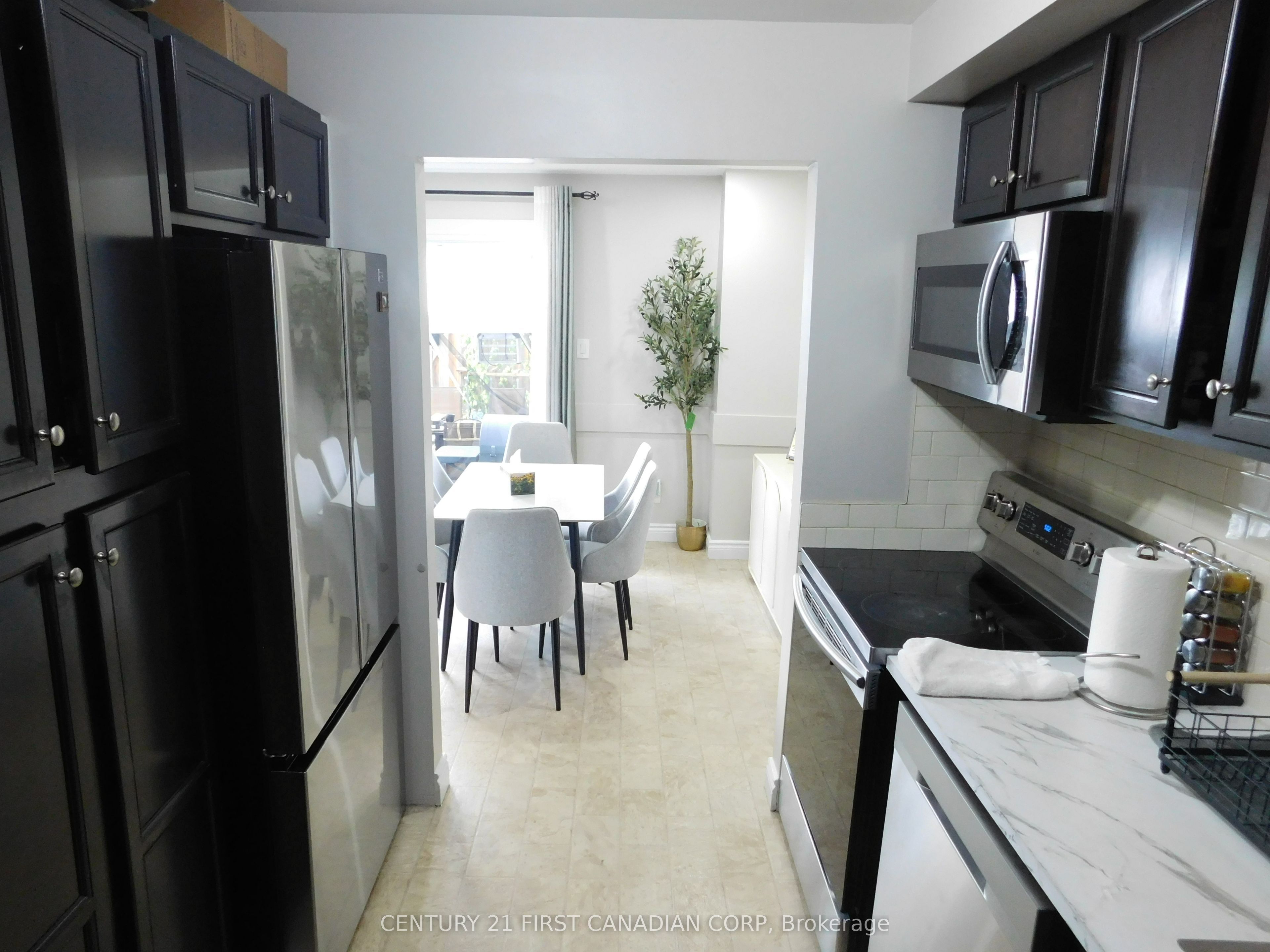500 Osgoode Drive 2 Property Photo 12