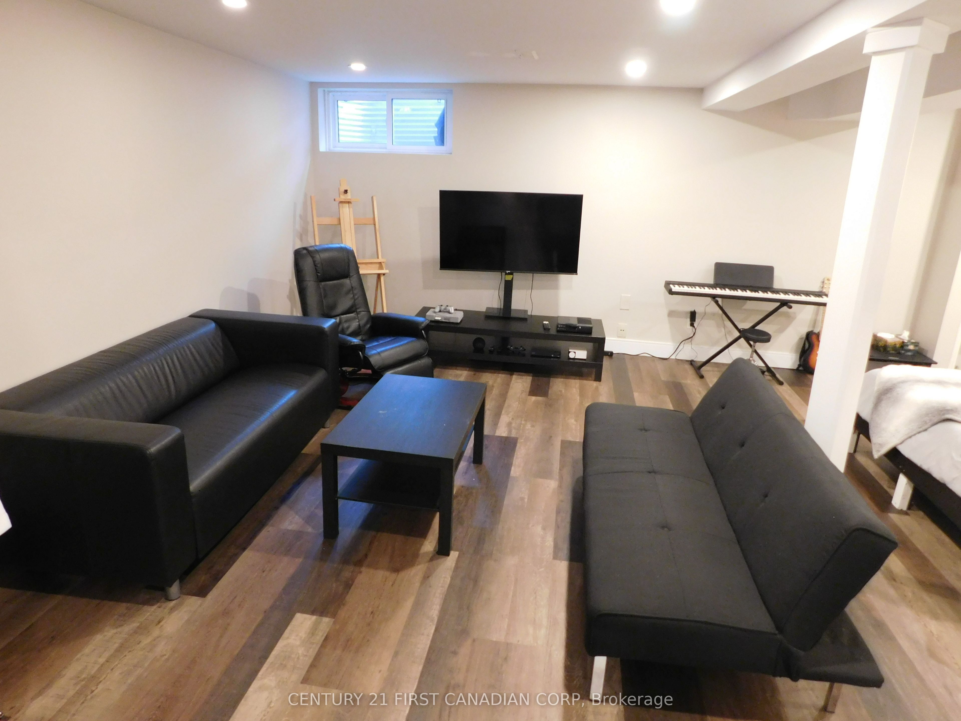 500 Osgoode Drive 2 Property Photo 23