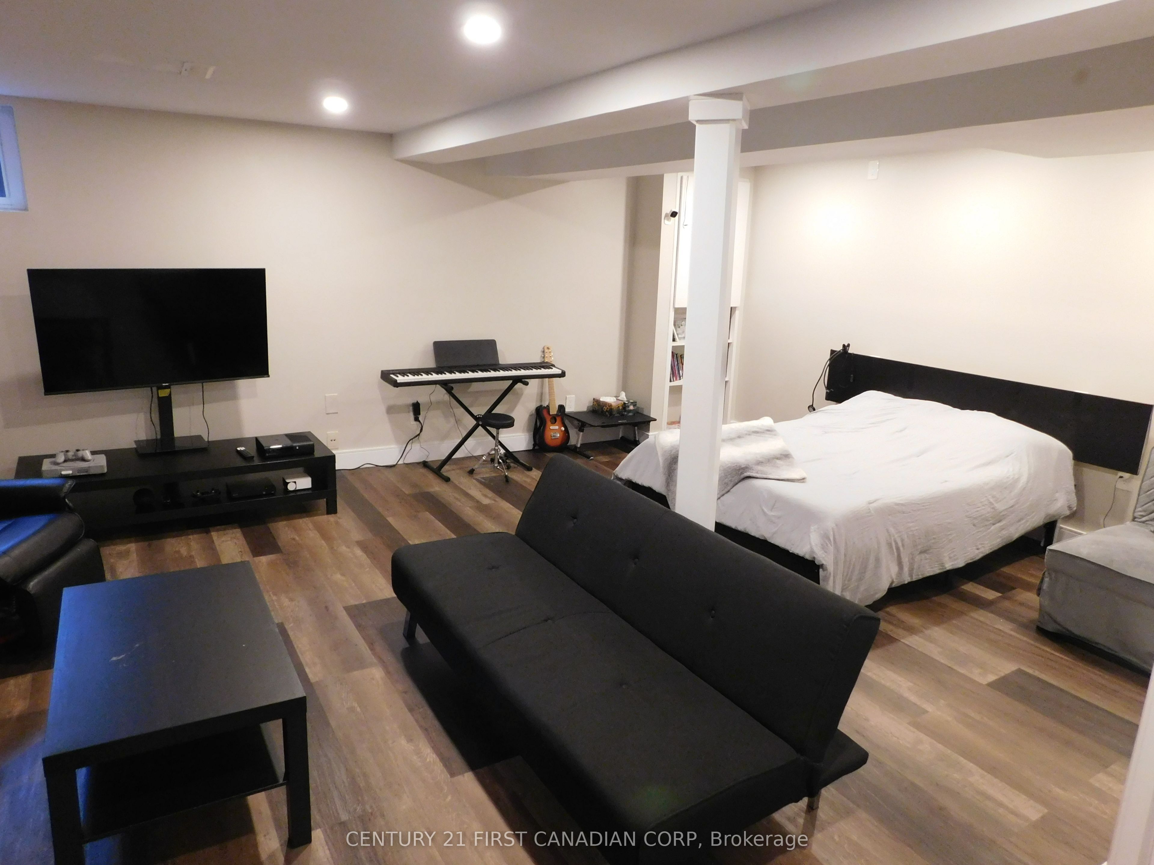 500 Osgoode Drive 2 Property Photo 24
