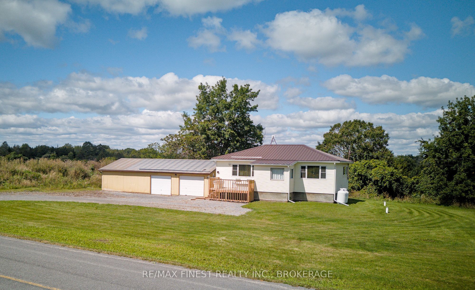 7720 Front Road Property Photo 1