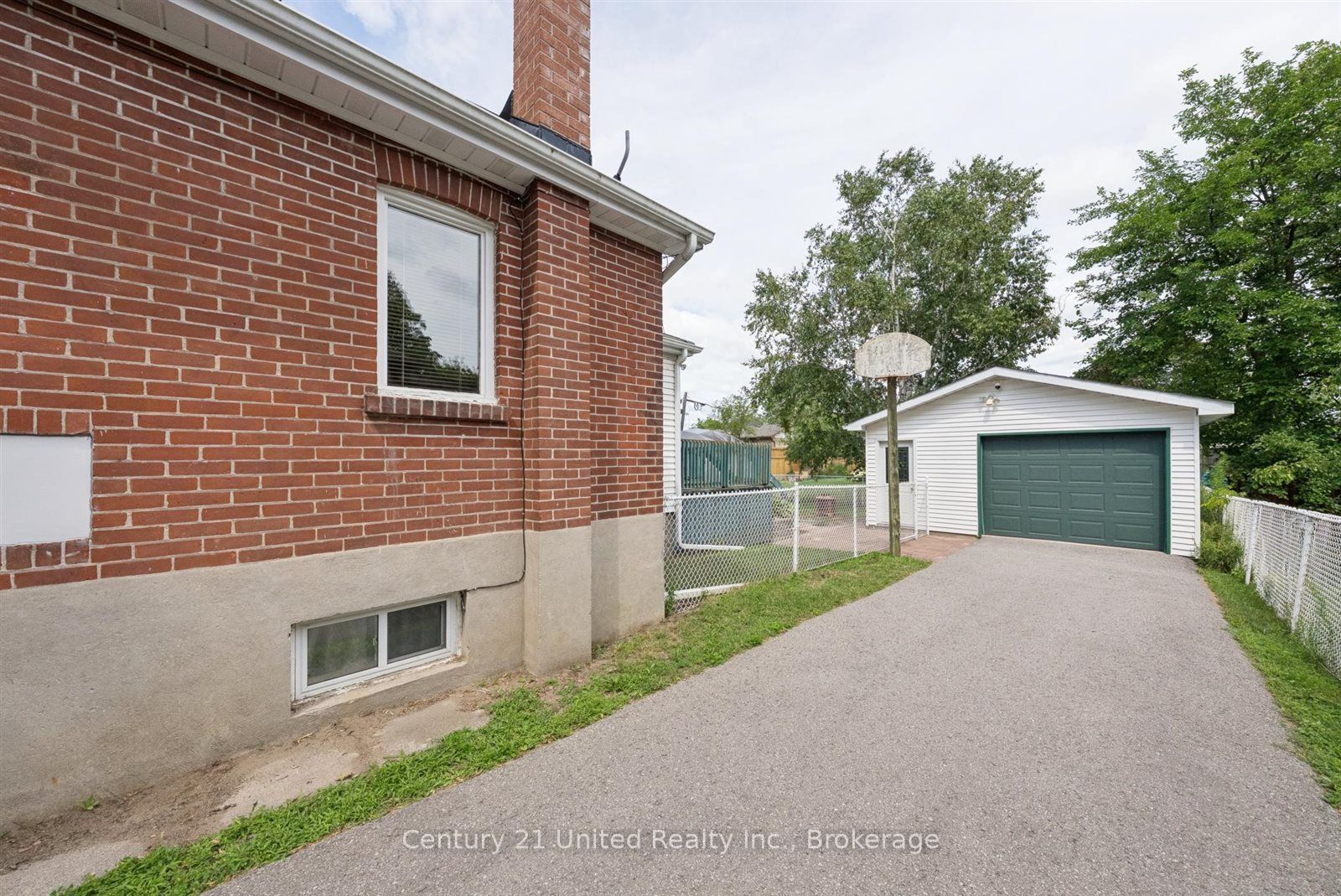 72 Kent Street Property Photo 37