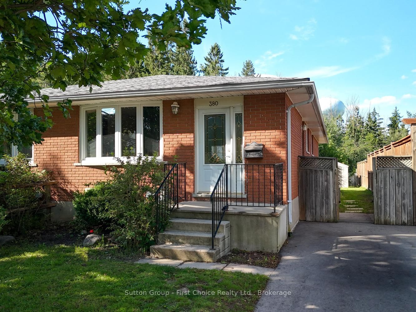 380 Maple Avenue Property Photo 1