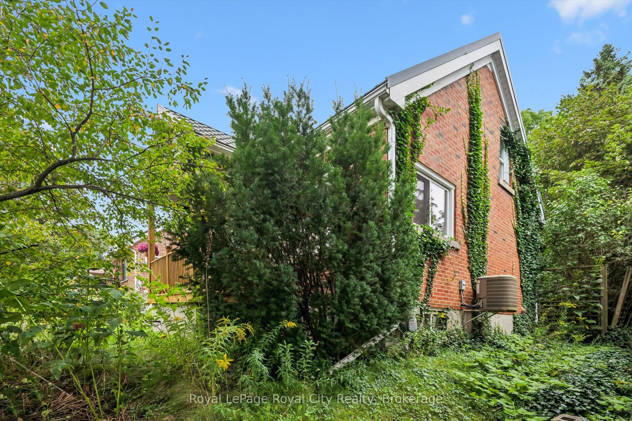 194 Grove Street Property Photo 3