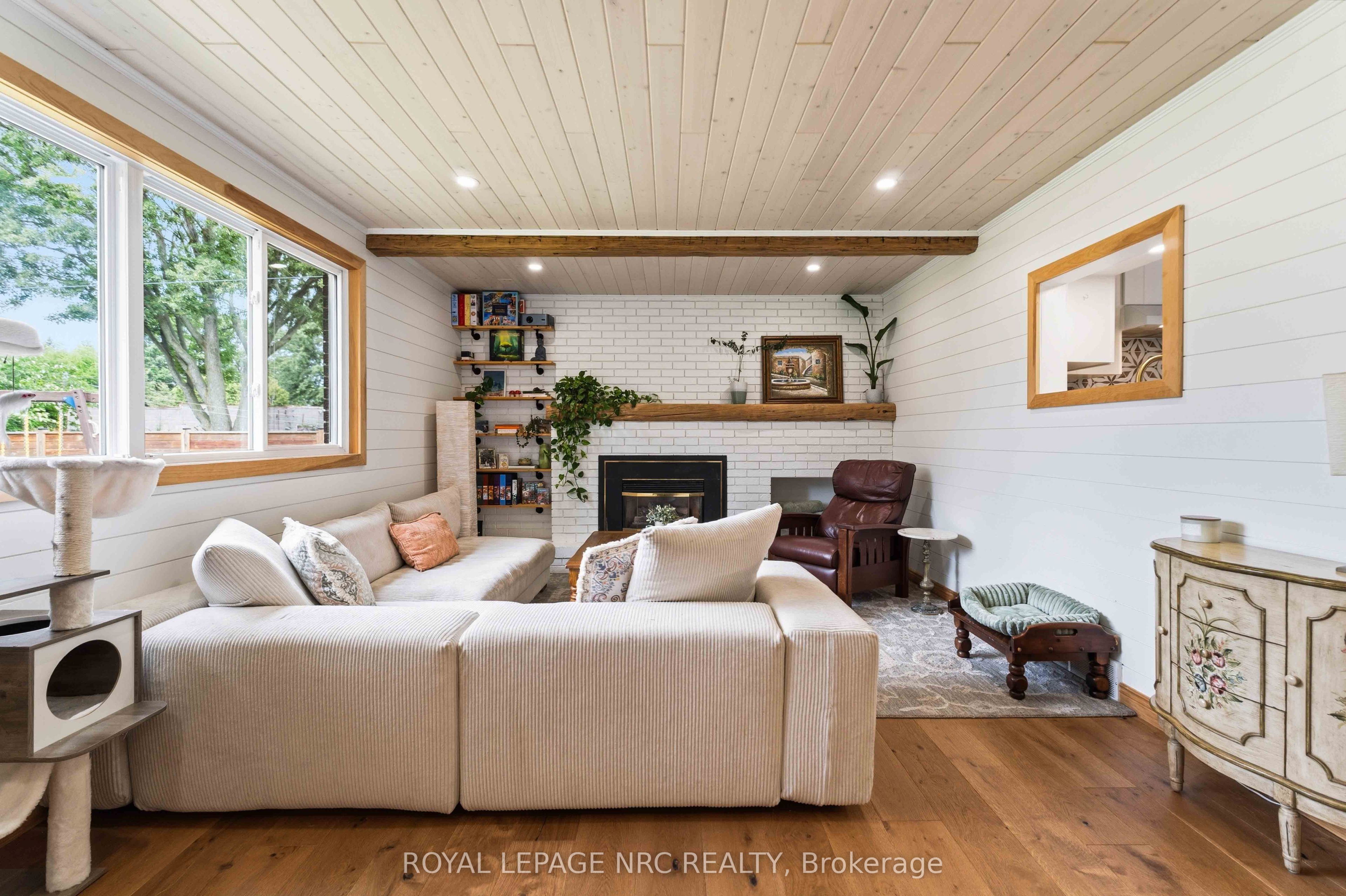 287 First Avenue Property Photo 7