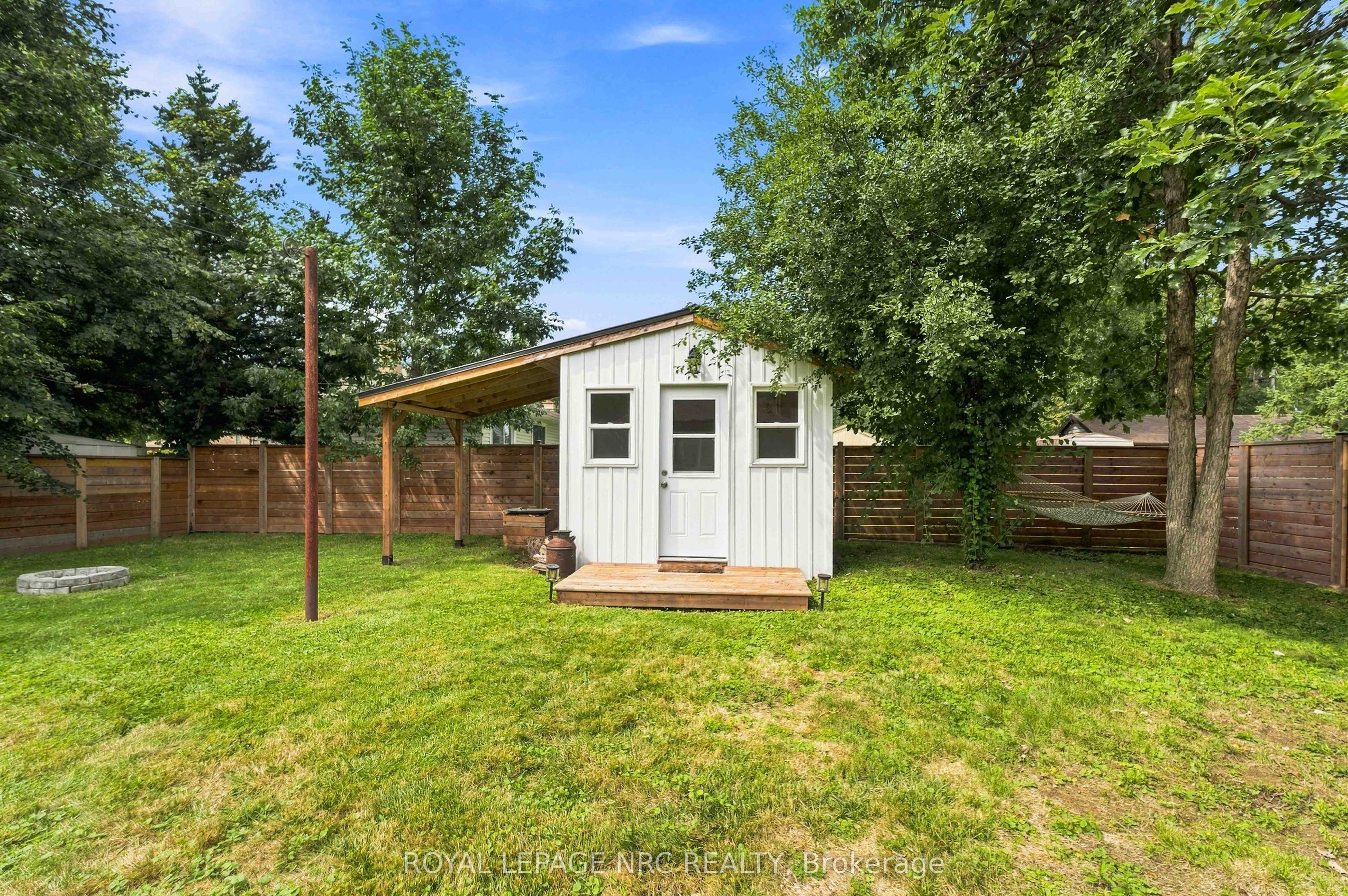 287 First Avenue Property Photo 16