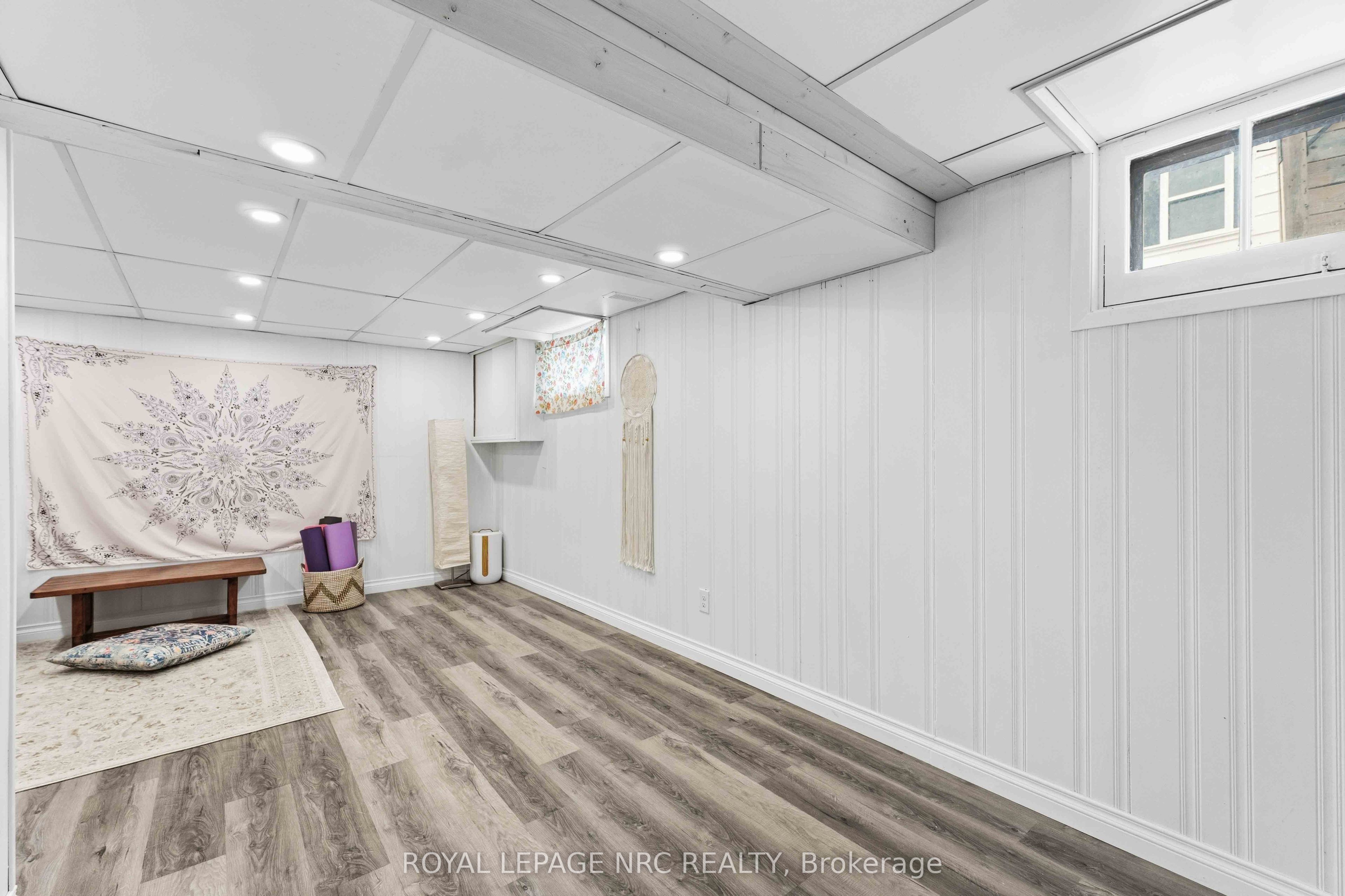 287 First Avenue Property Photo 28