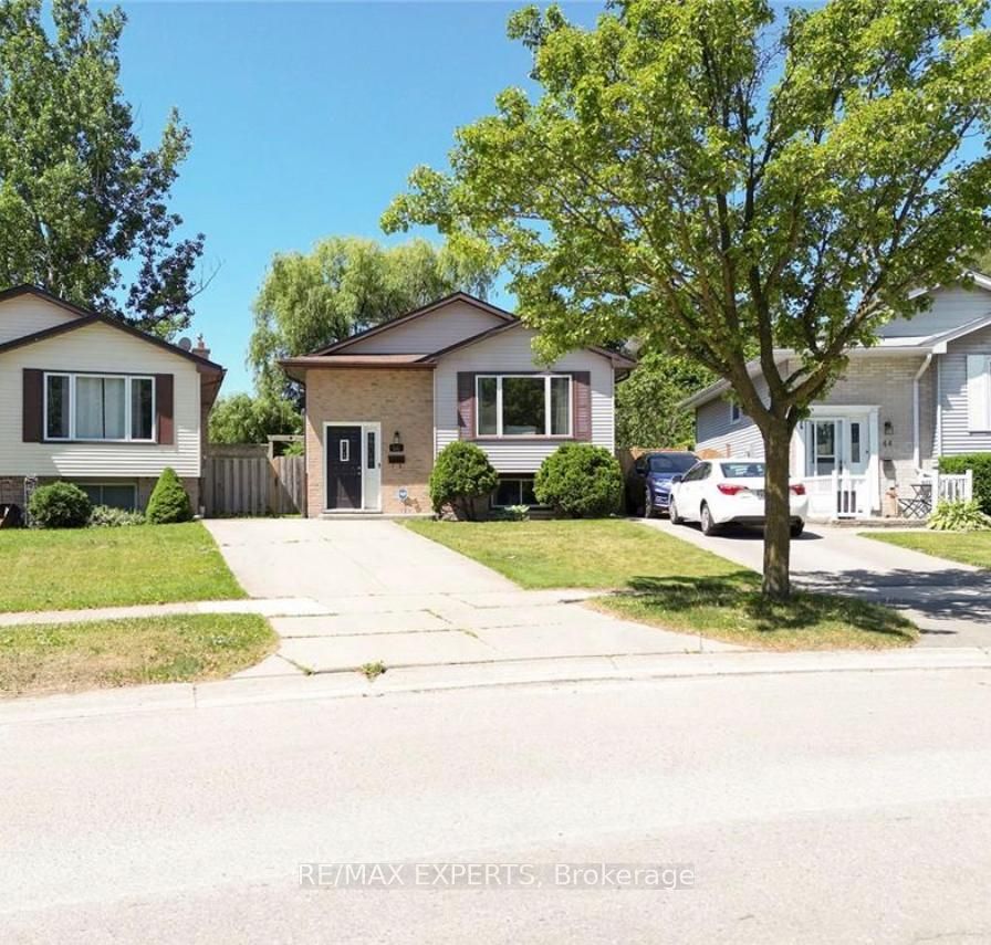 46 Caprice Crescent Property Photo 13
