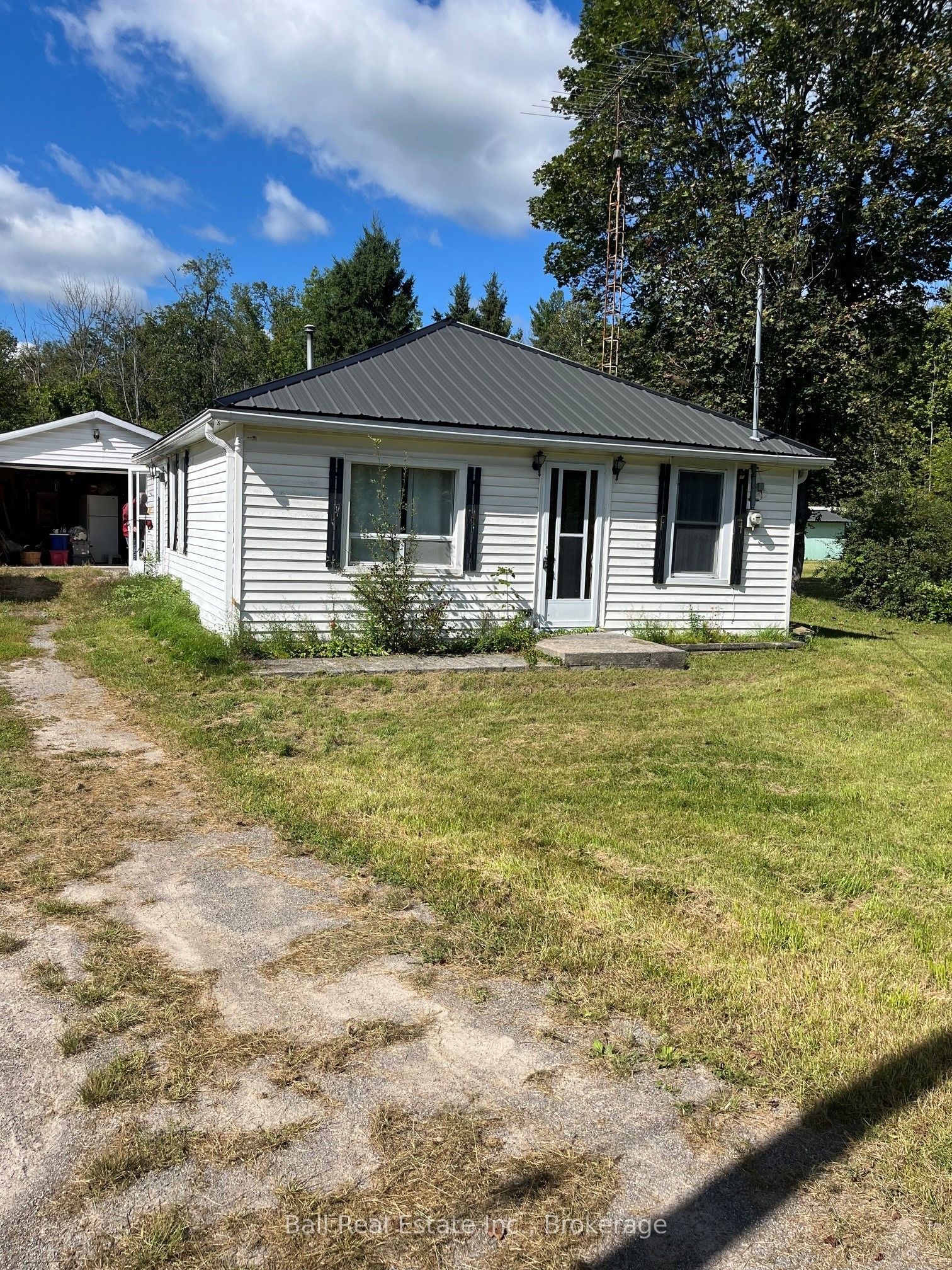 5033 Stirling-marmora Road Property Photo 1