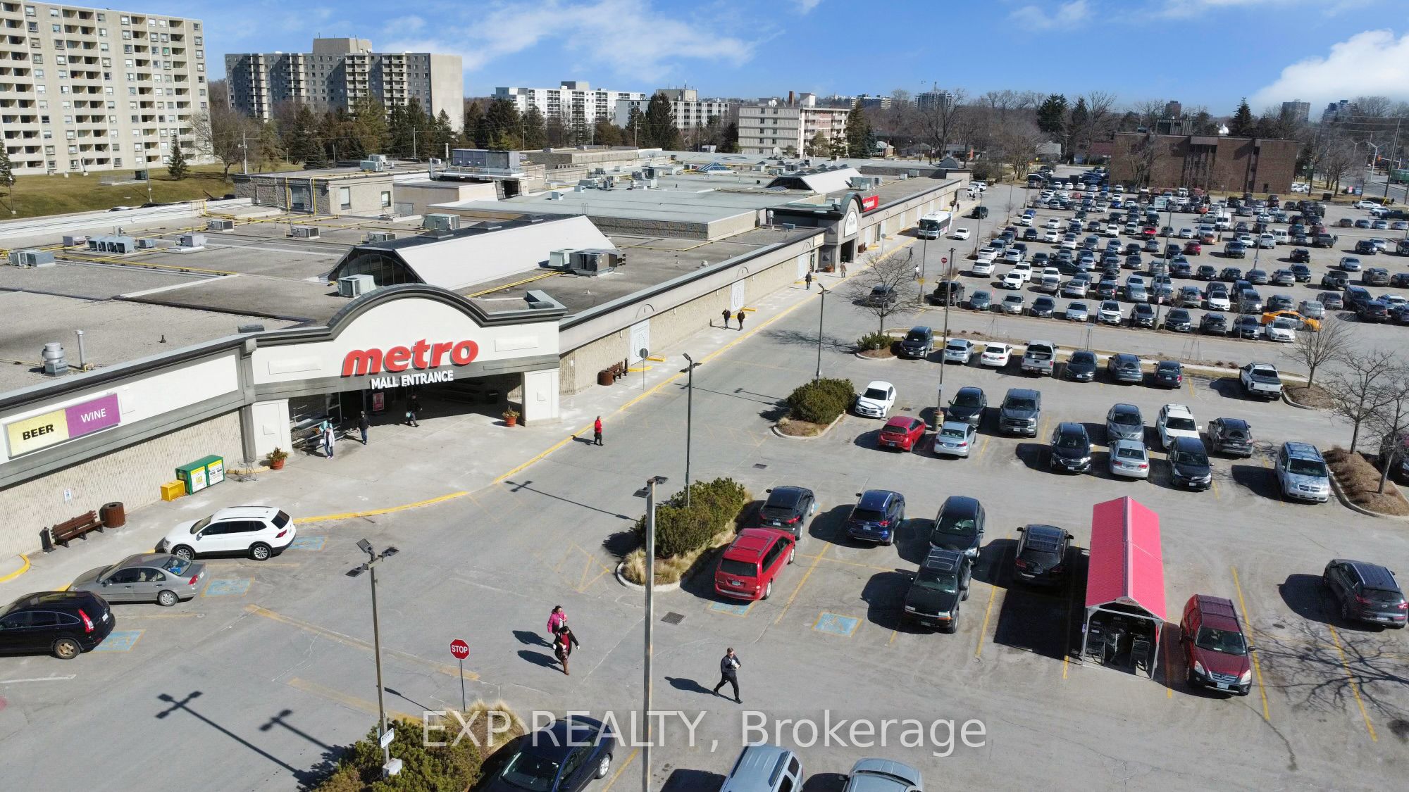 301 Oxford Street W 2 Property Photo 1