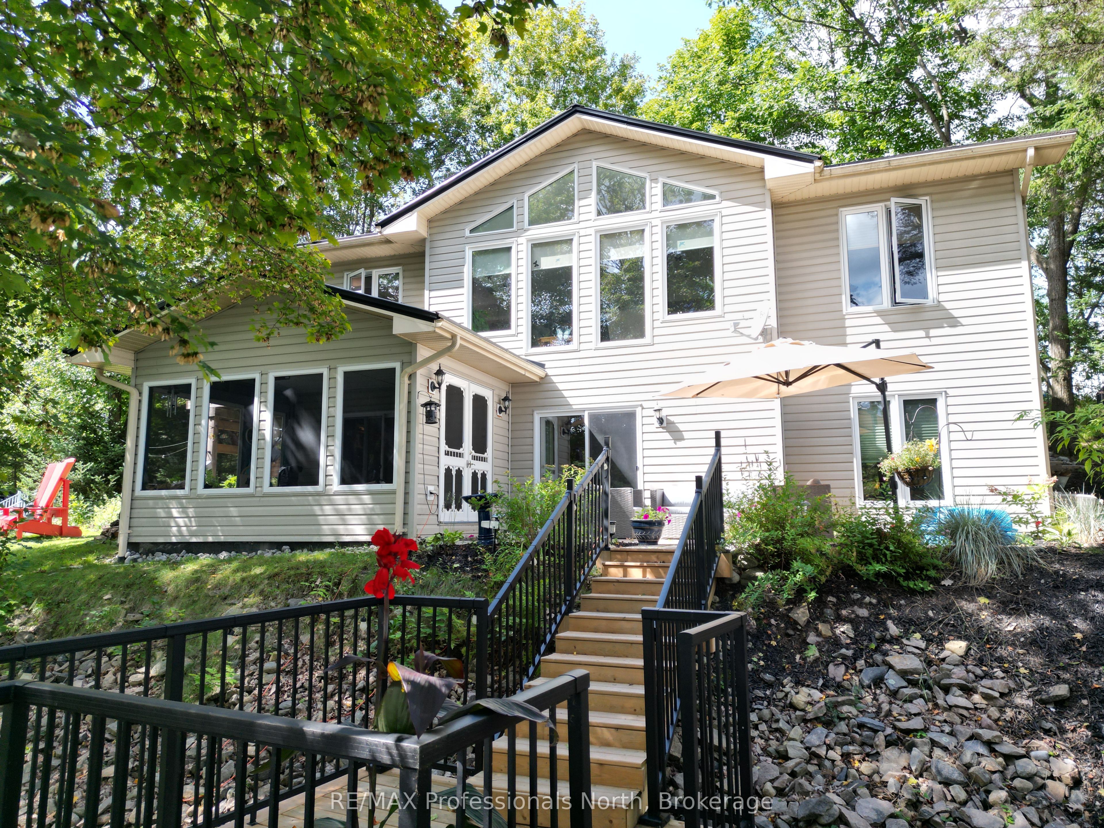 1099 Summer Lane Property Photo 1