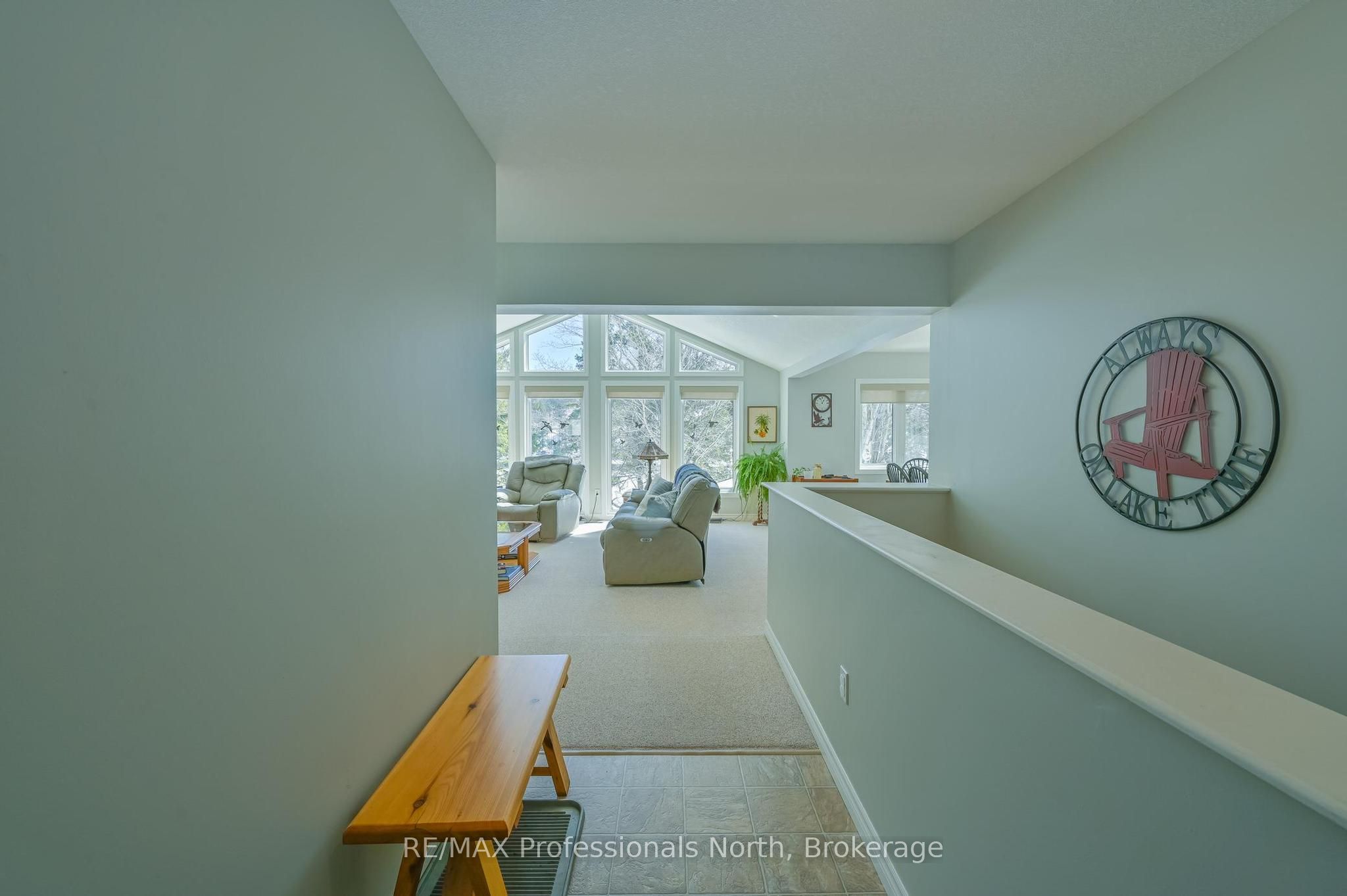 1099 Summer Lane Property Photo 7