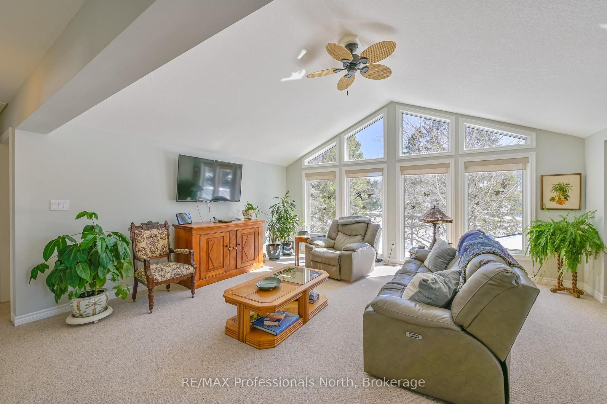 1099 Summer Lane Property Photo 10