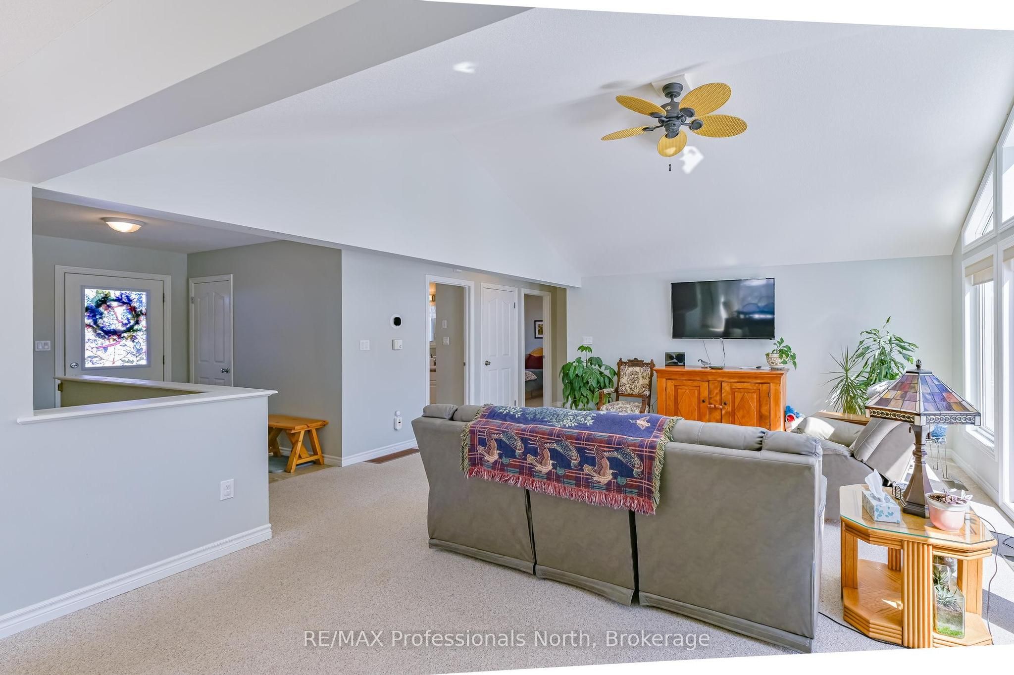 1099 Summer Lane Property Photo 12