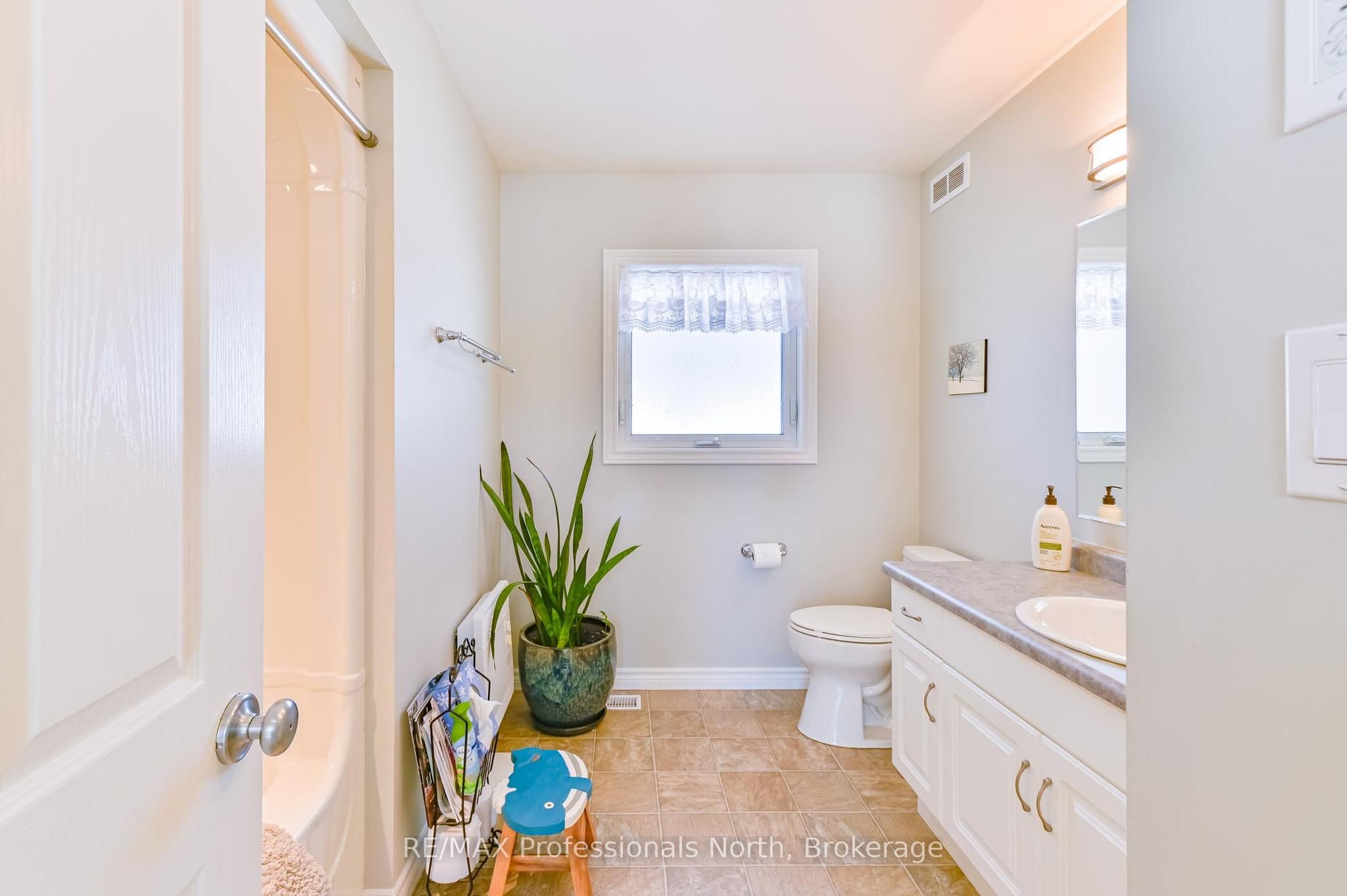 1099 Summer Lane Property Photo 18