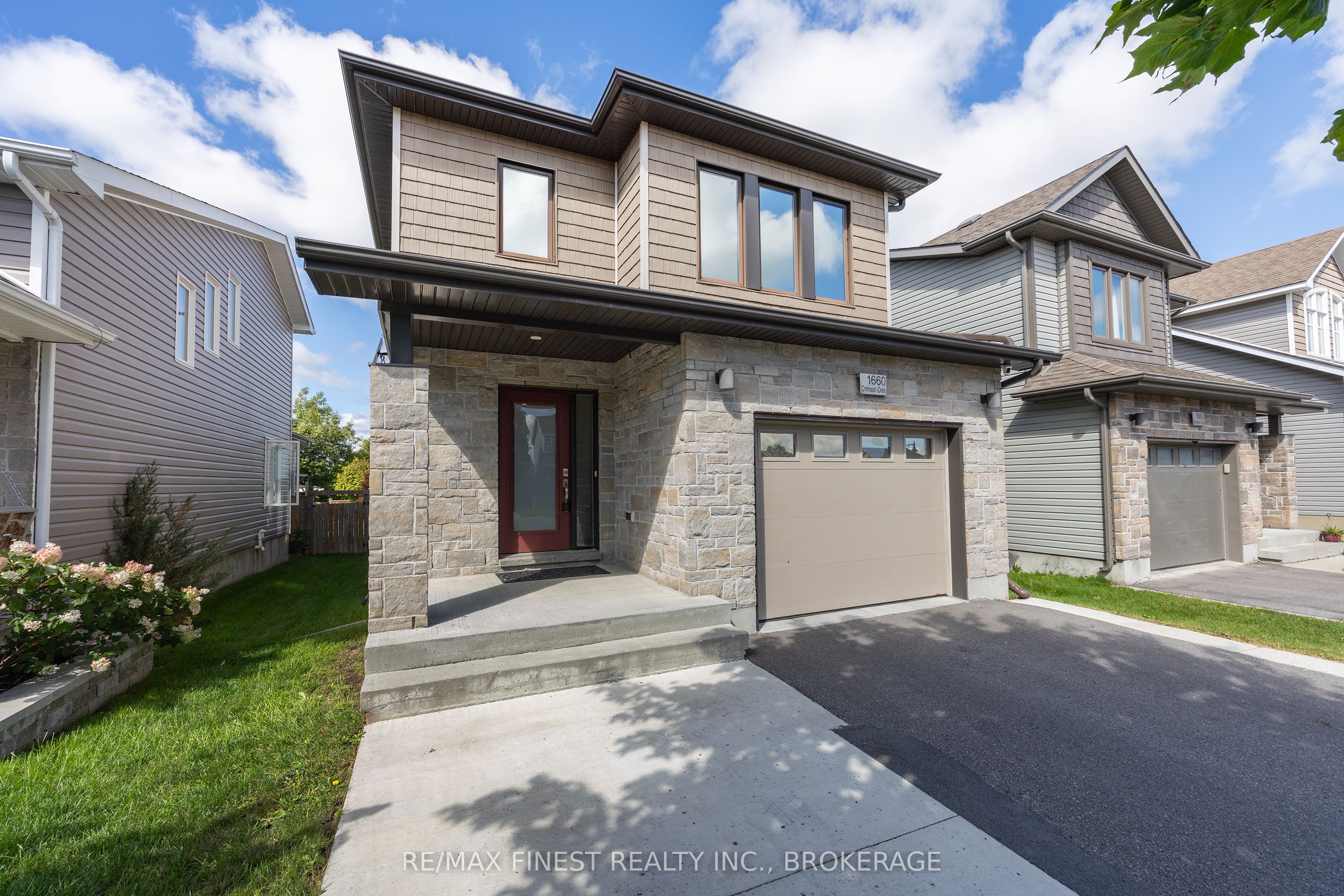 1660 Crimson Crescent Property Photo 2