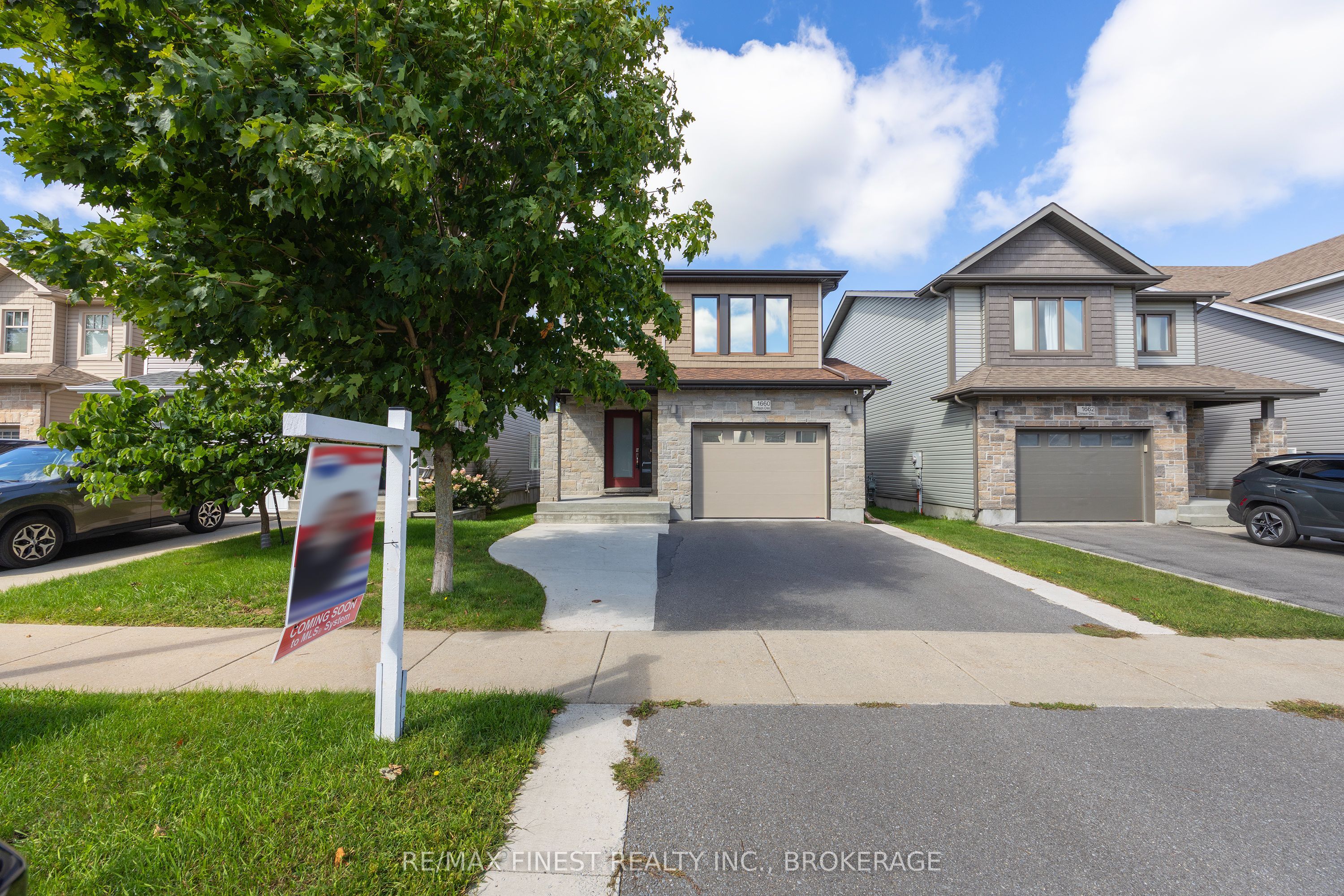 1660 Crimson Crescent Property Photo 3
