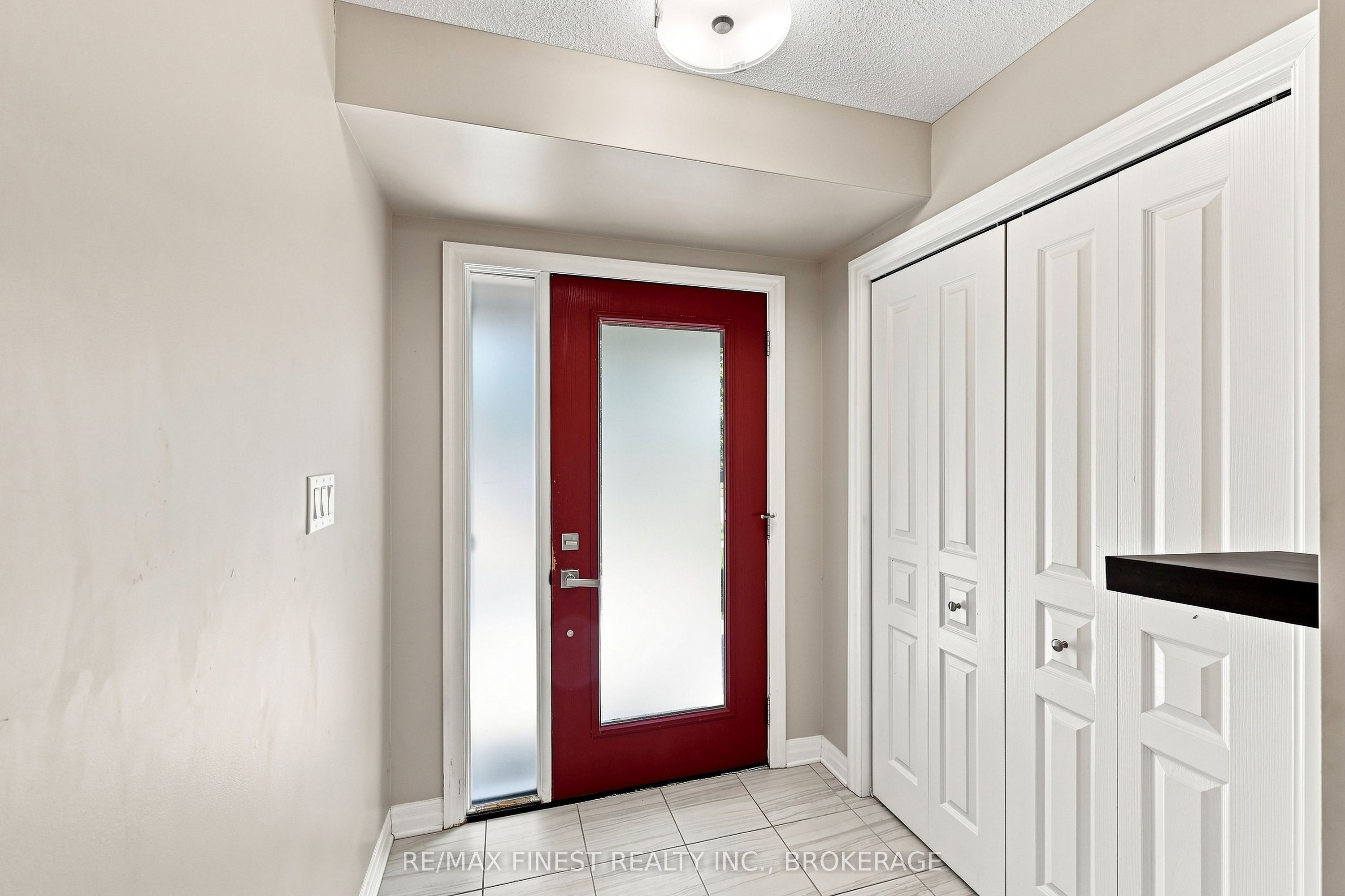 1660 Crimson Crescent Property Photo 13