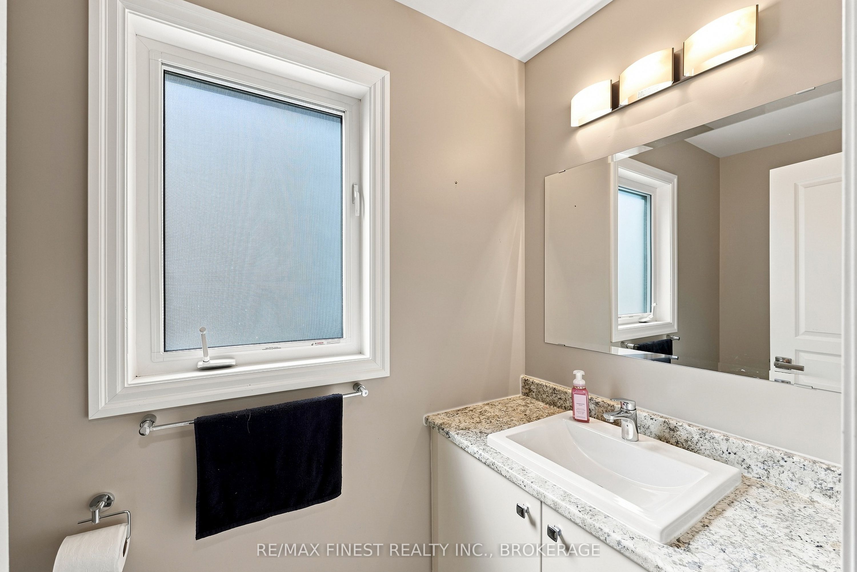 1660 Crimson Crescent Property Photo 16