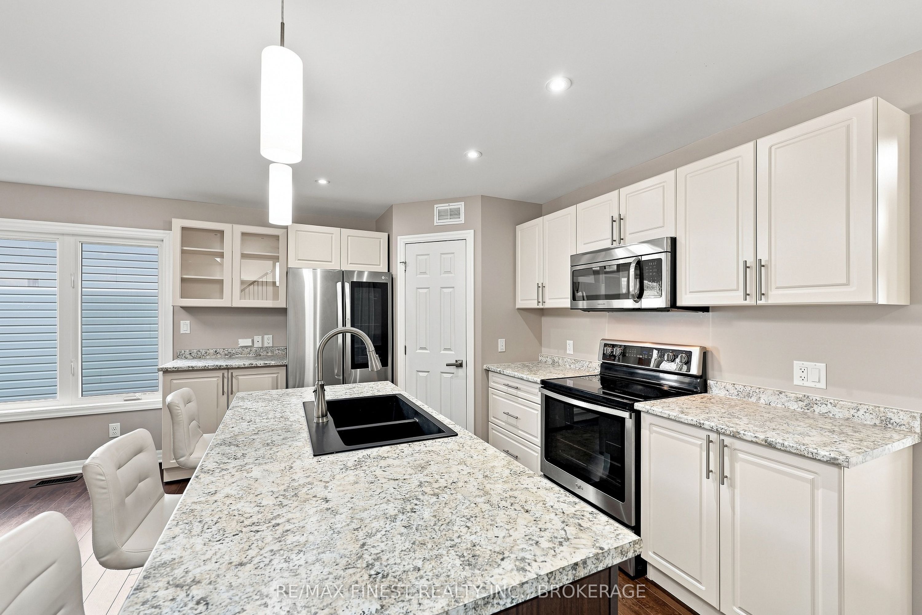 1660 Crimson Crescent Property Photo 19