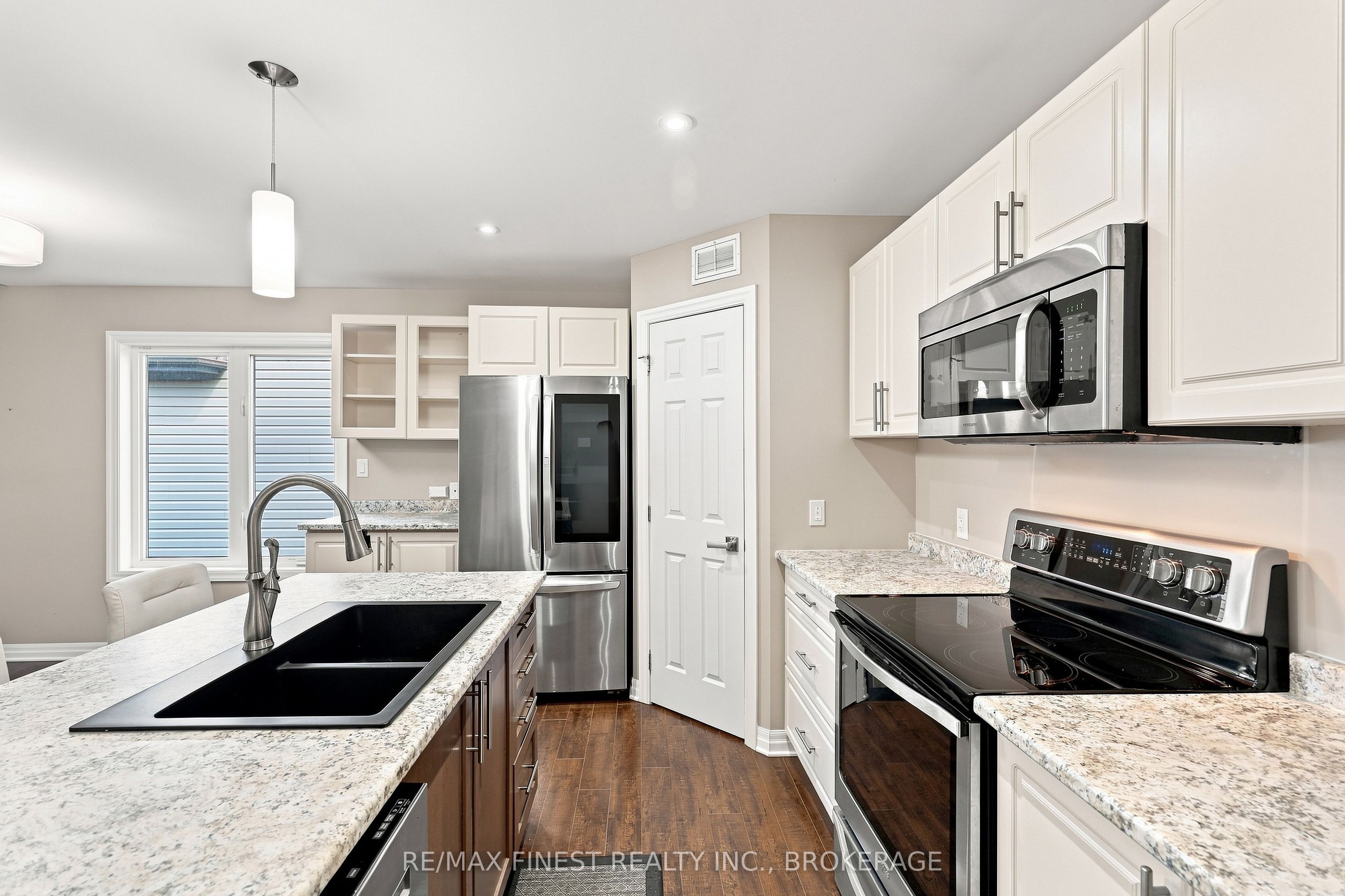 1660 Crimson Crescent Property Photo 20