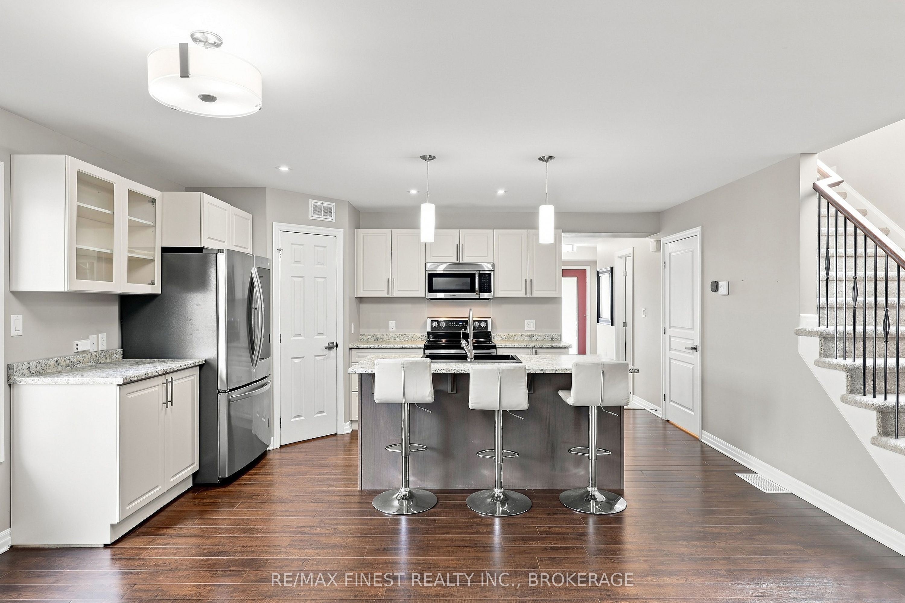 1660 Crimson Crescent Property Photo 21