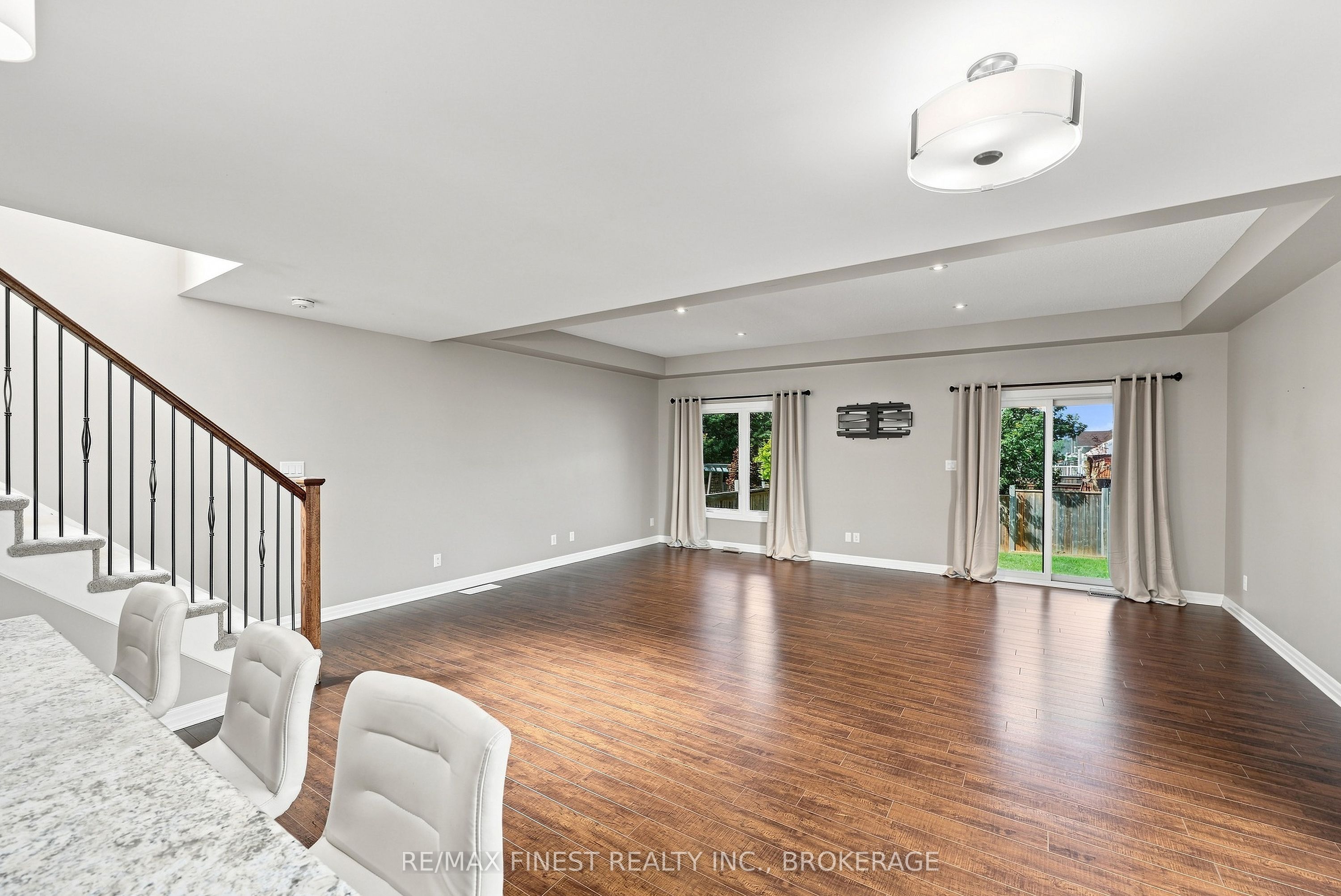 1660 Crimson Crescent Property Photo 23