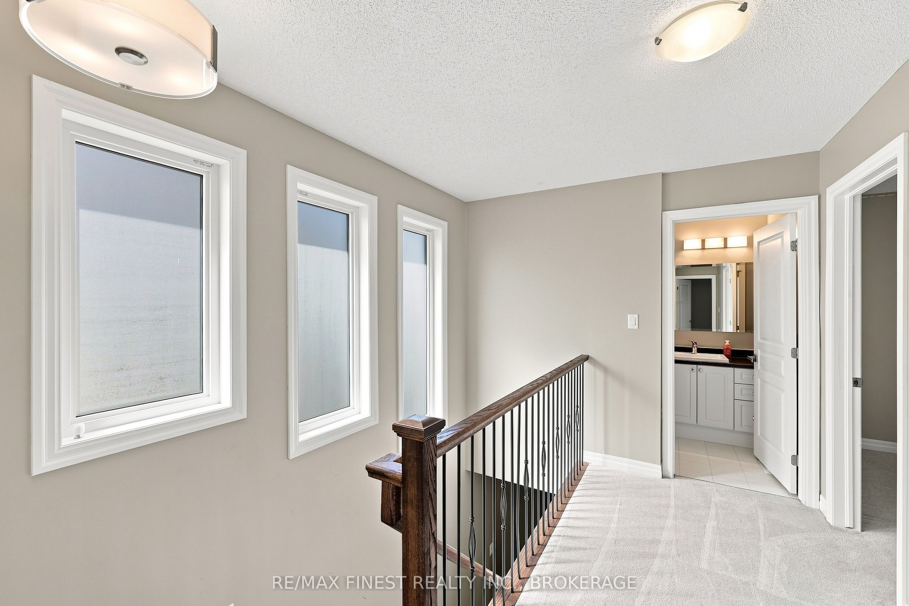 1660 Crimson Crescent Property Photo 29