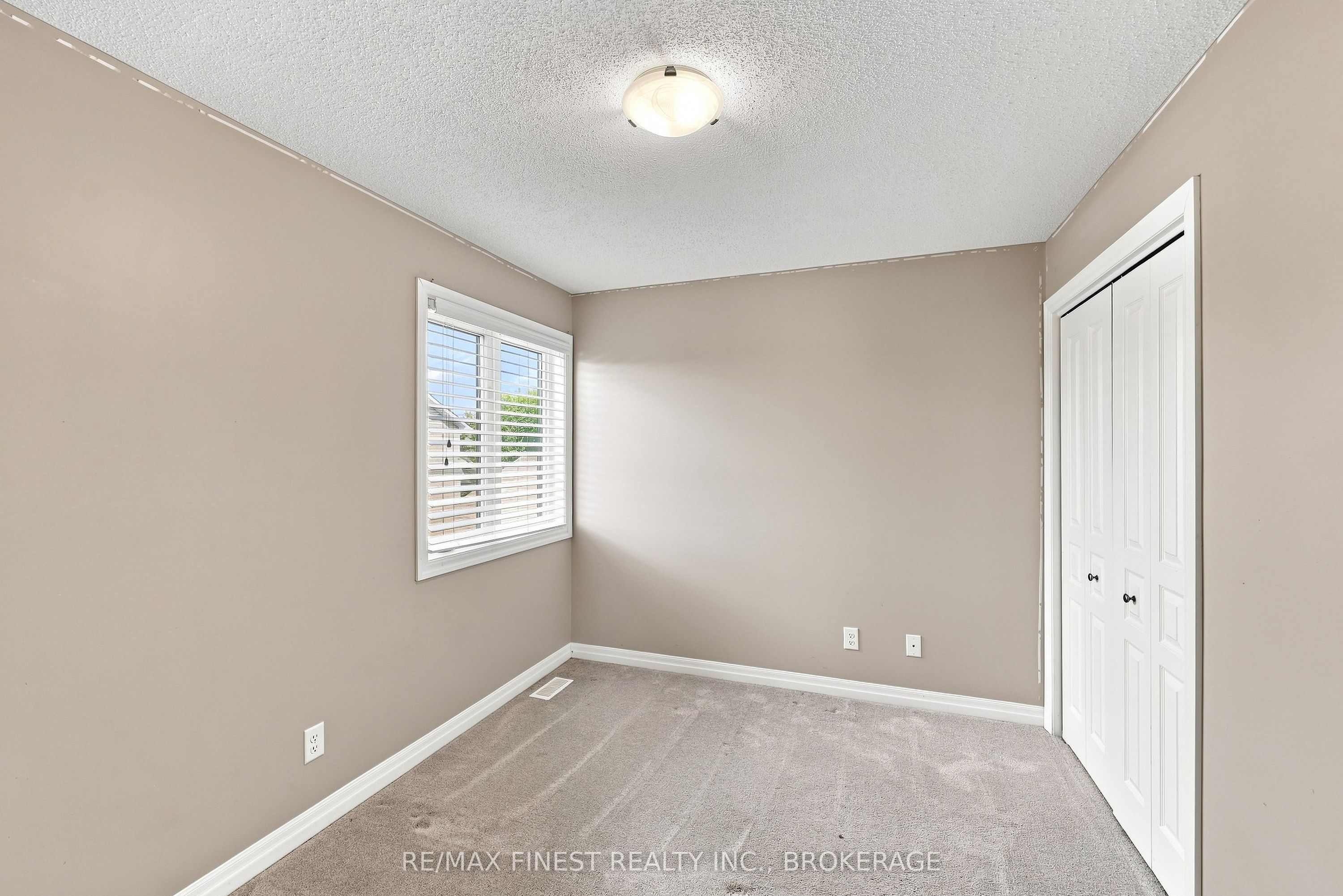 1660 Crimson Crescent Property Photo 39
