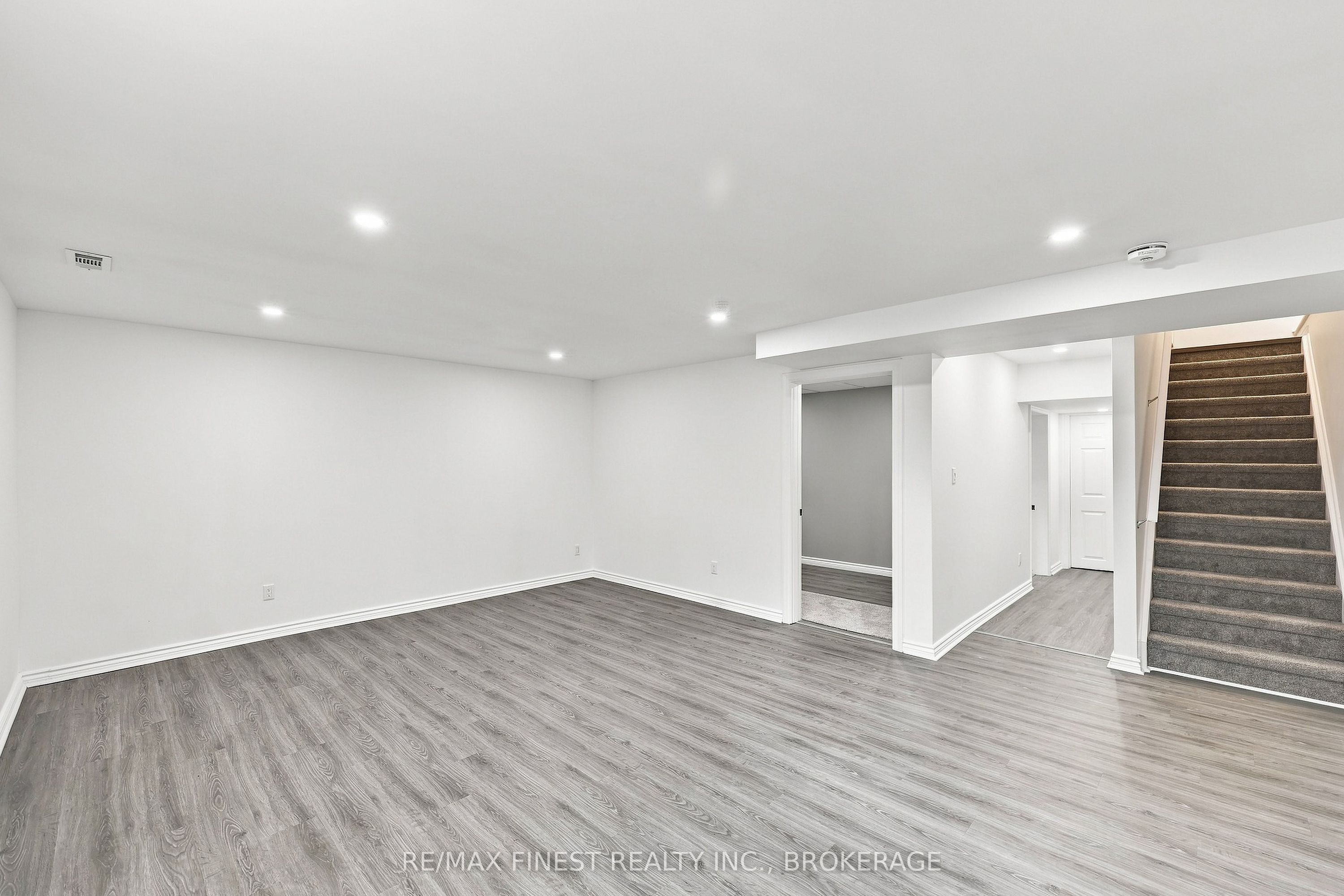1660 Crimson Crescent Property Photo 43